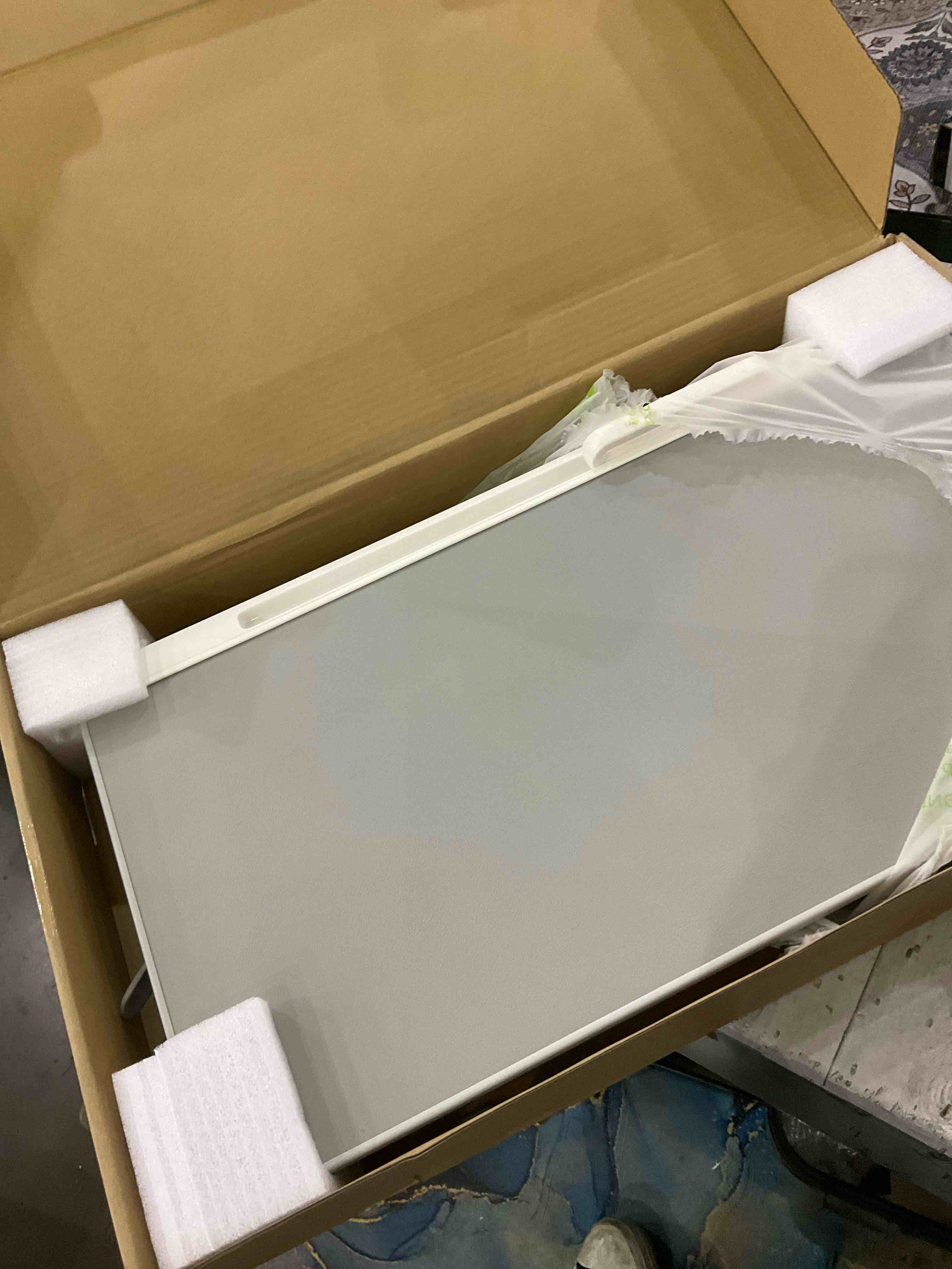 https://s3.amazonaws.com/lotting-images-prod/BargainHunt/EXS01330143_1713278187214.jpeg