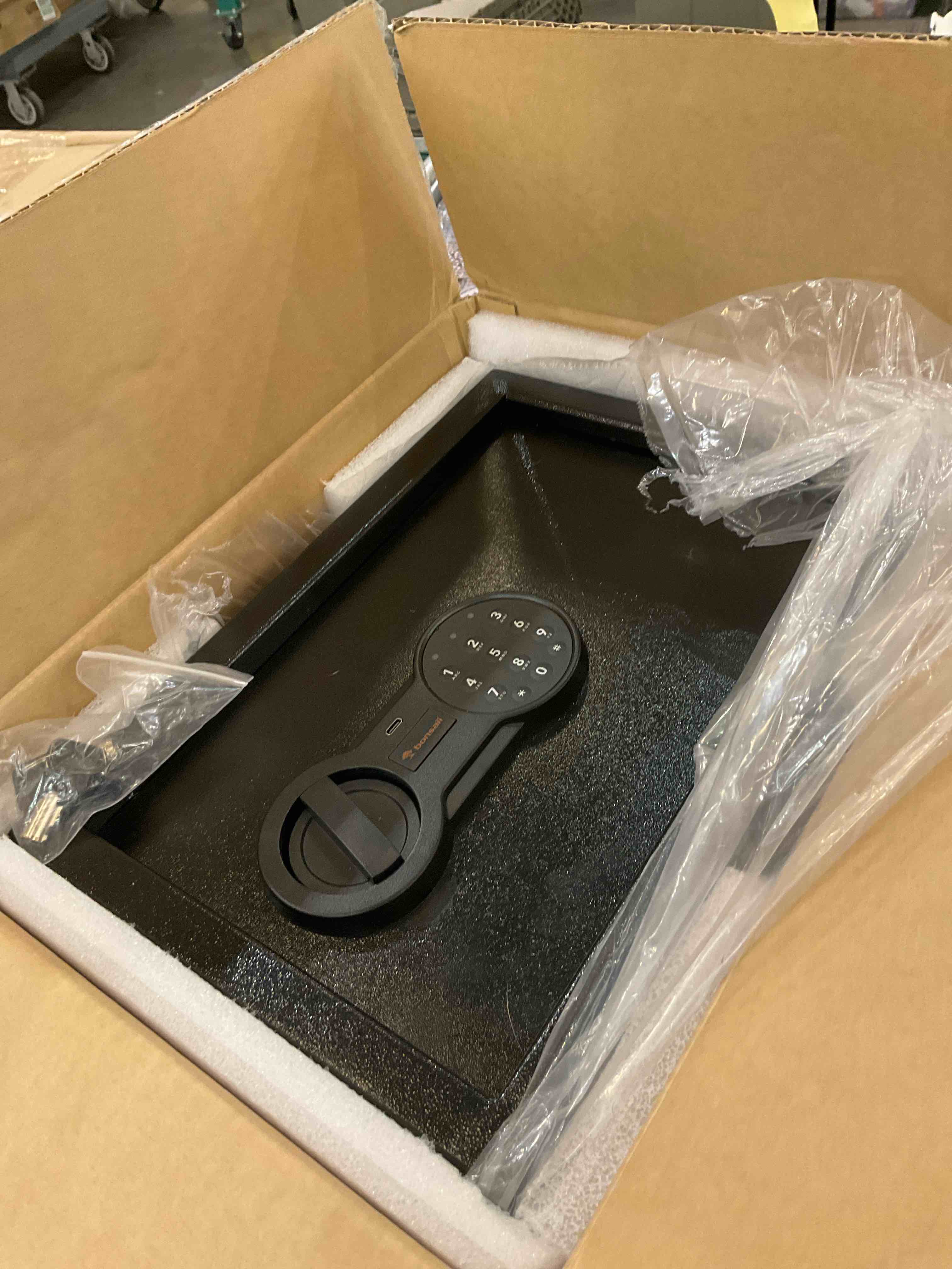 https://s3.amazonaws.com/lotting-images-prod/BargainHunt/EXS01330170_1713285446305.jpeg
