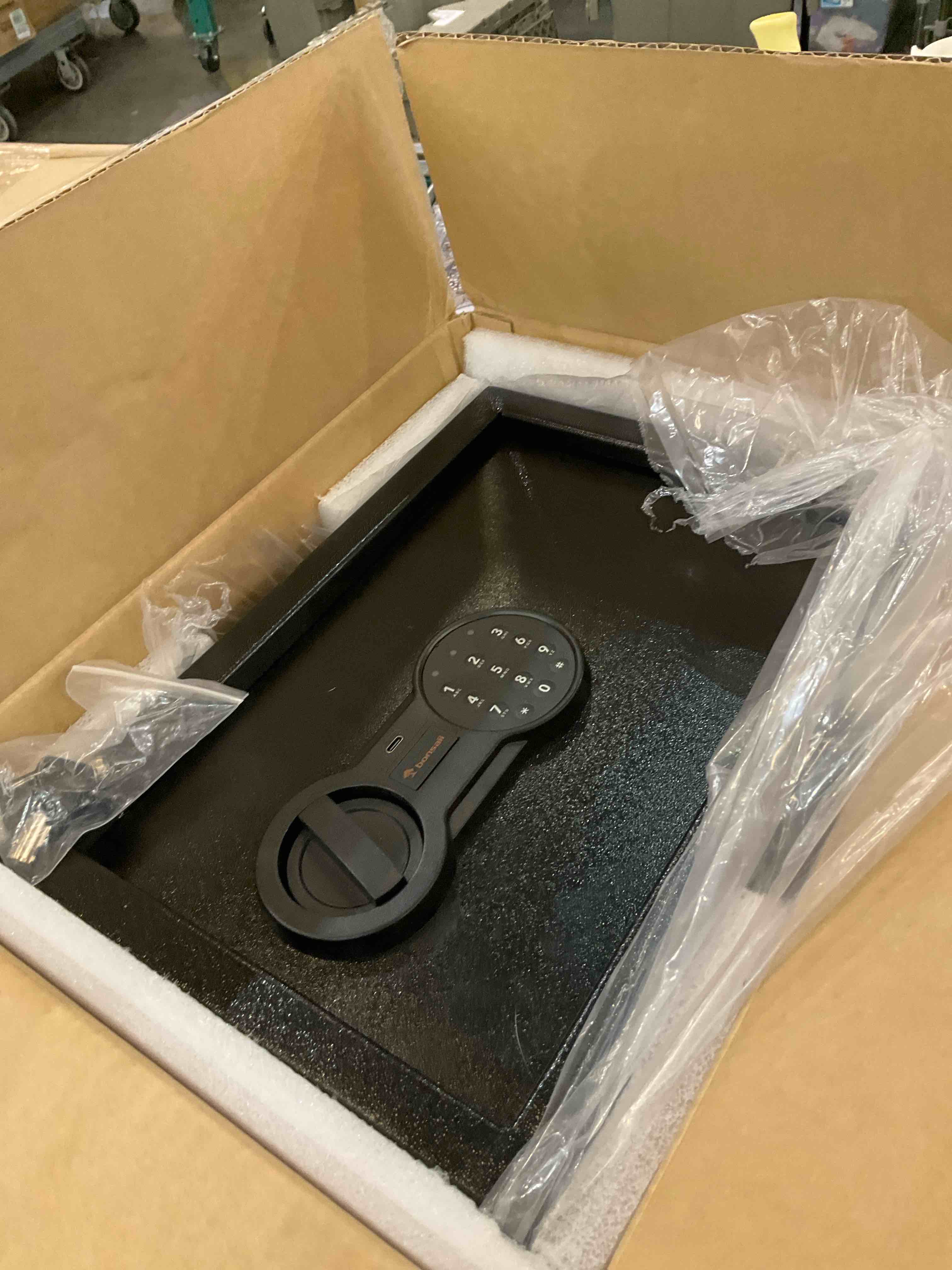 https://s3.amazonaws.com/lotting-images-prod/BargainHunt/EXS01330170_1713285447632.jpeg