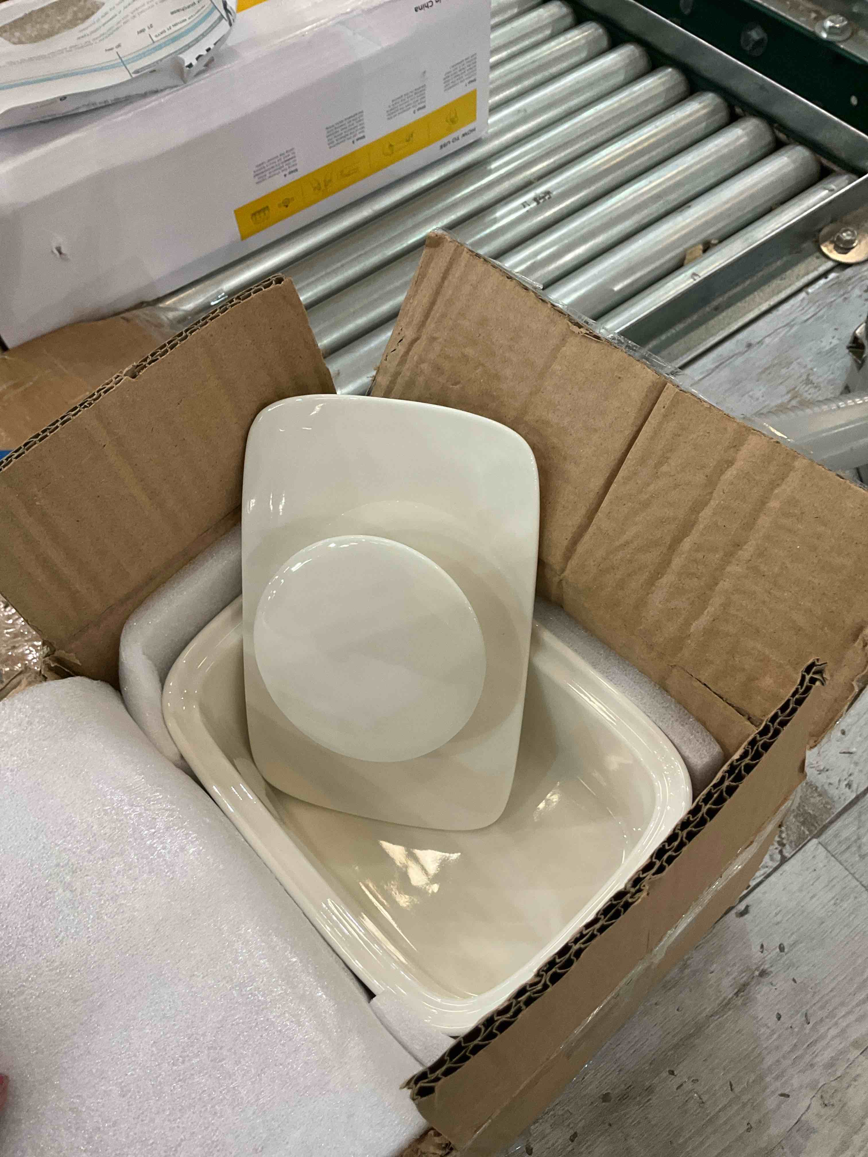 https://s3.amazonaws.com/lotting-images-prod/BargainHunt/EXS01330215_1713291885551.jpeg