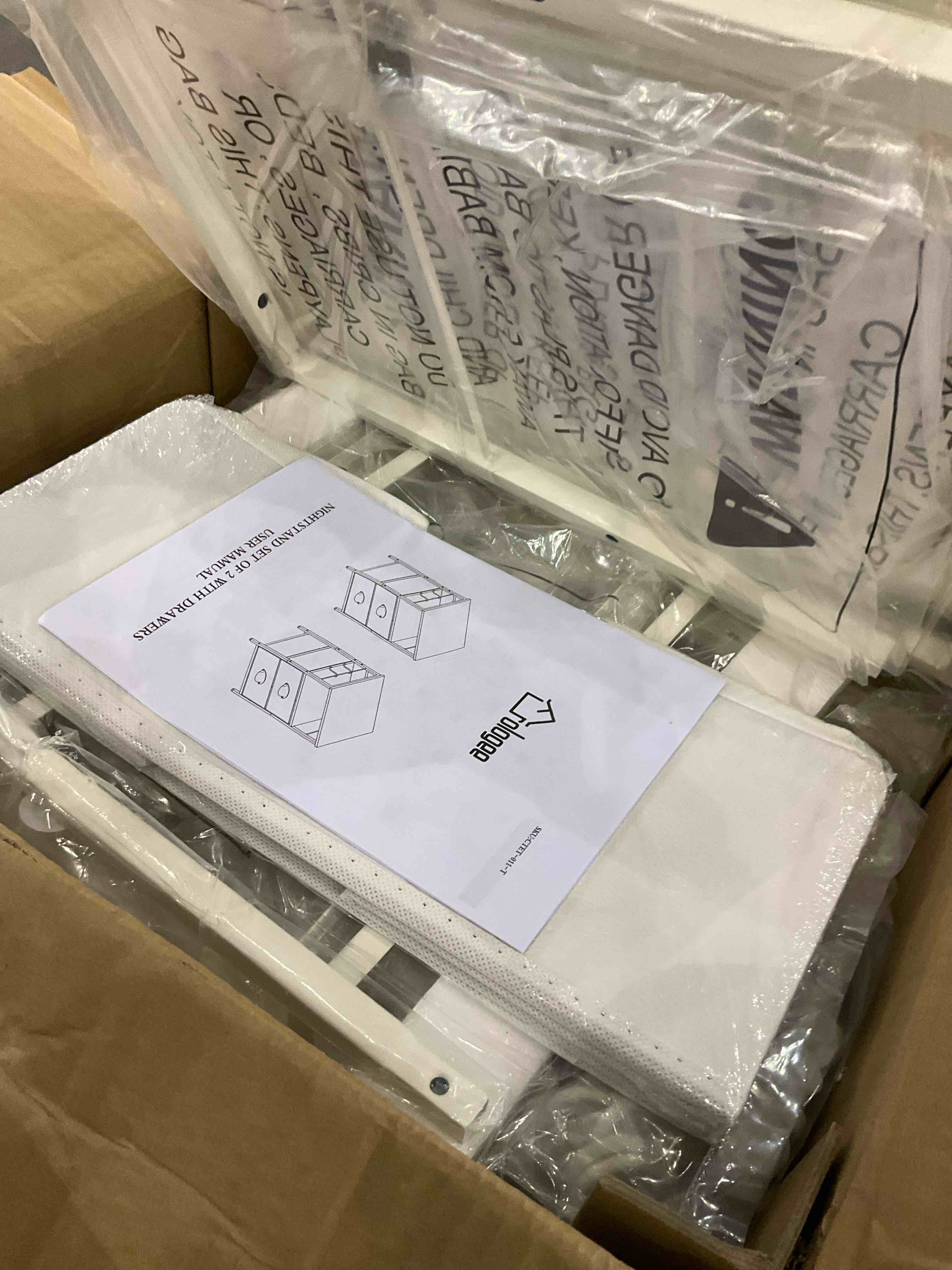 https://s3.amazonaws.com/lotting-images-prod/BargainHunt/EXS01330314_1713358289452.jpeg