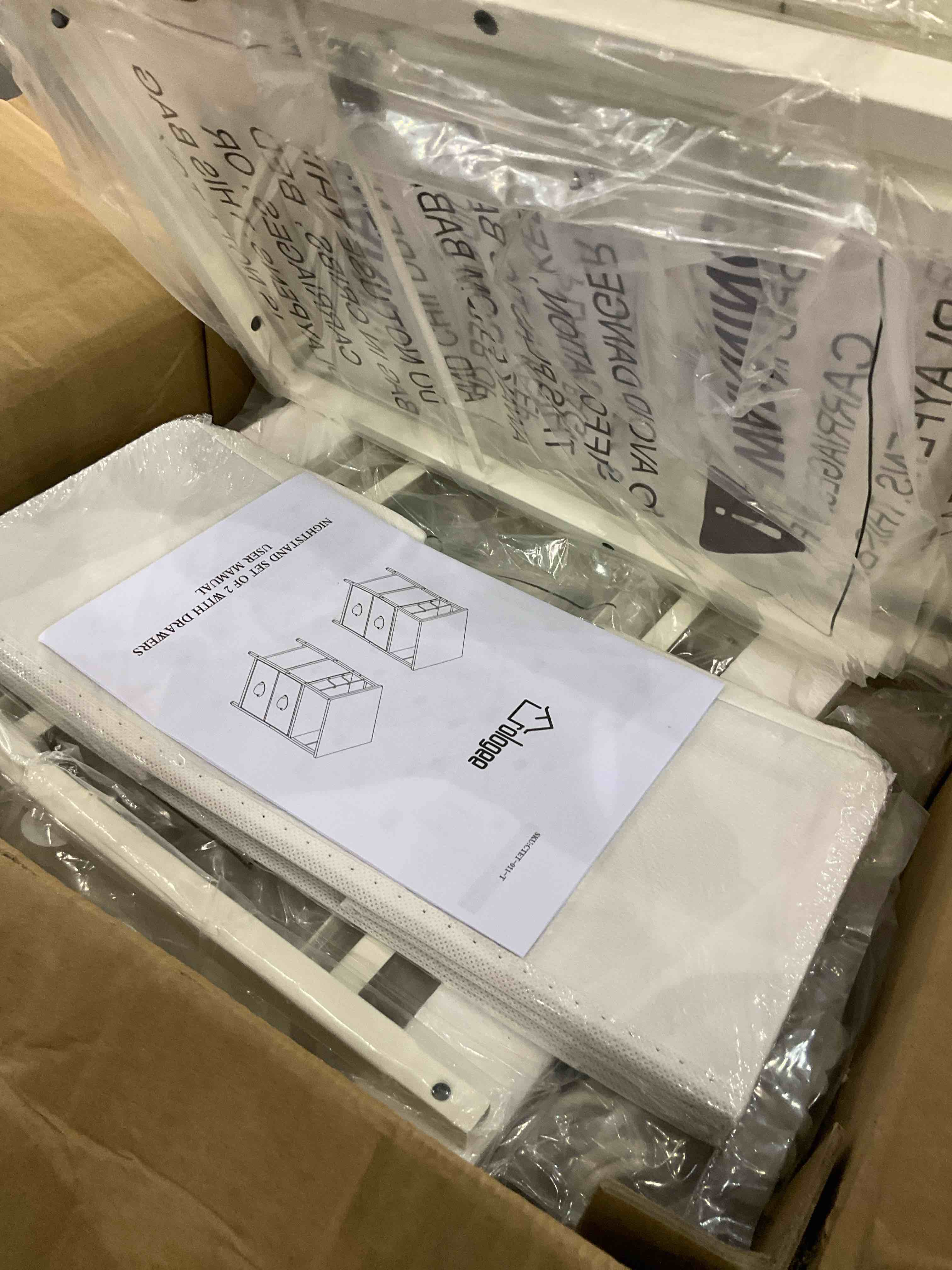 https://s3.amazonaws.com/lotting-images-prod/BargainHunt/EXS01330314_1713358290776.jpeg