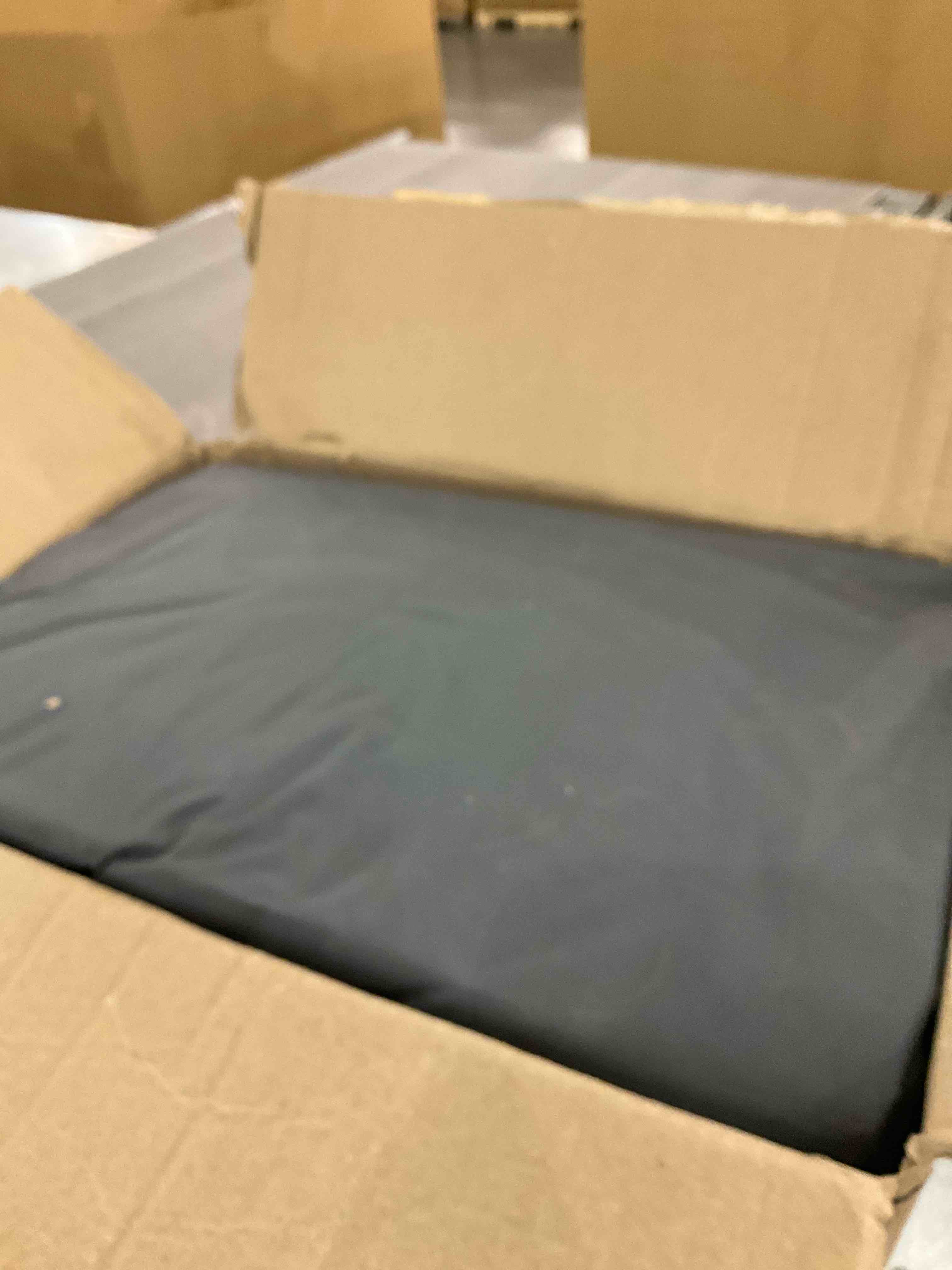 https://s3.amazonaws.com/lotting-images-prod/BargainHunt/EXS01330327_1713360893236.jpeg