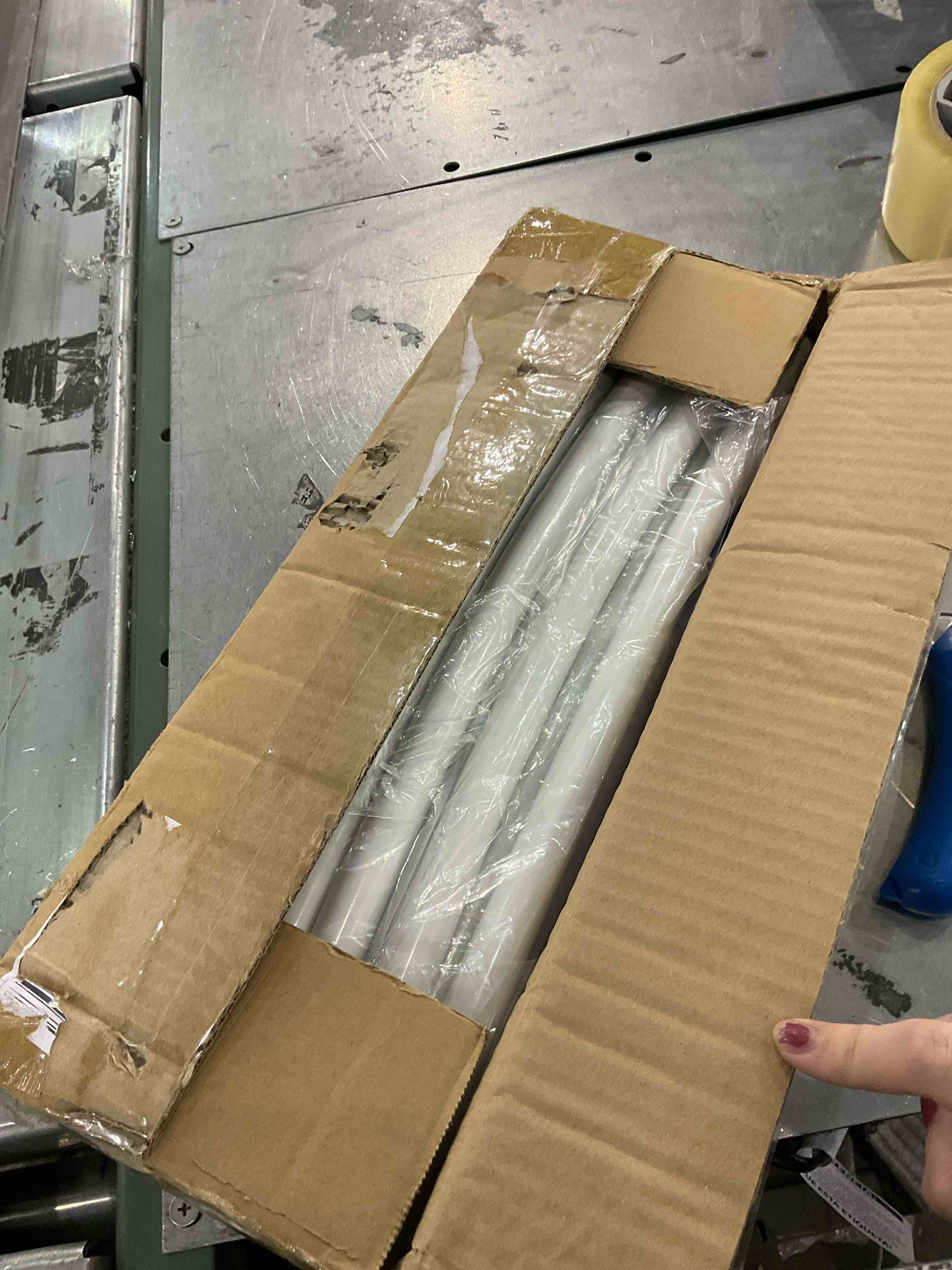 https://s3.amazonaws.com/lotting-images-prod/BargainHunt/EXS01330329_1713361025431.jpeg