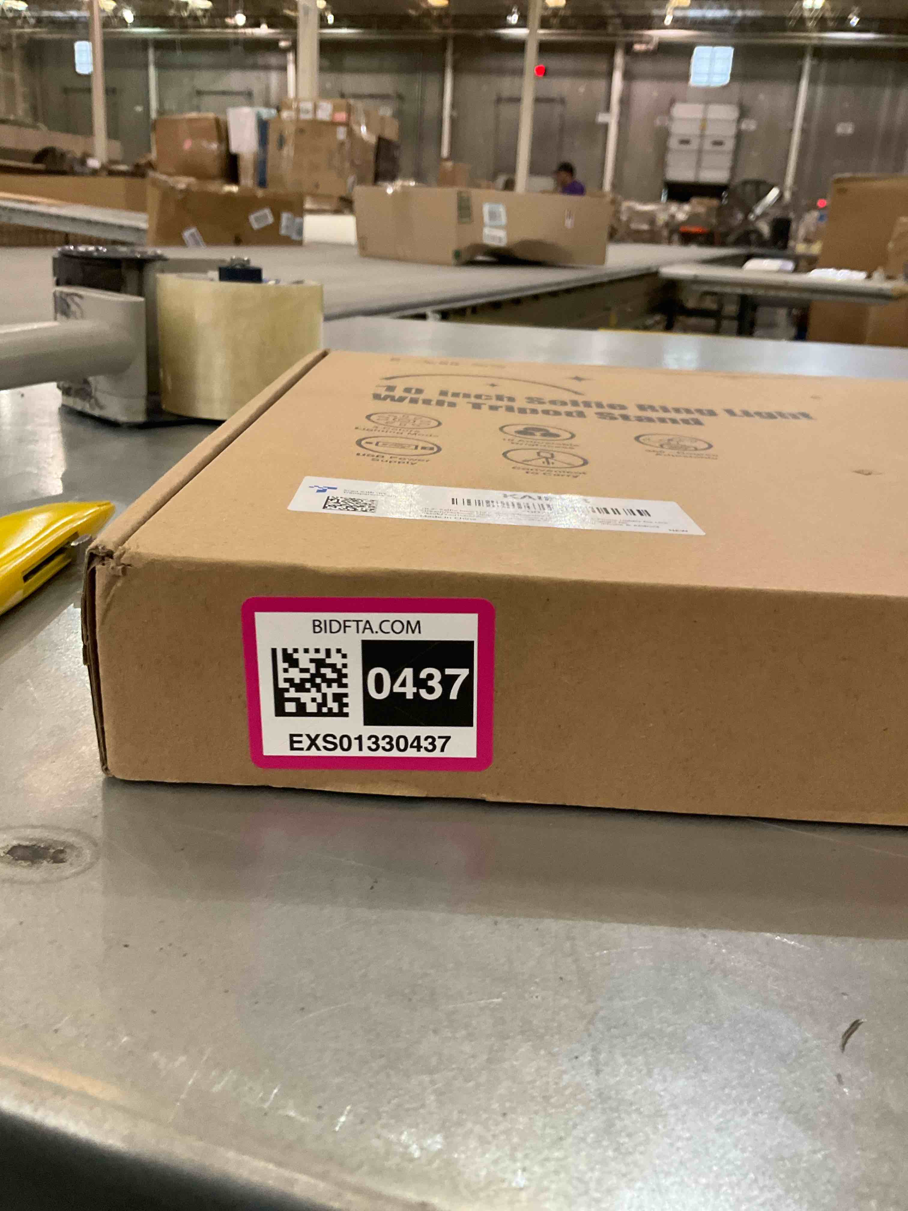 https://s3.amazonaws.com/lotting-images-prod/BargainHunt/EXS01330437_1713811605588.jpeg