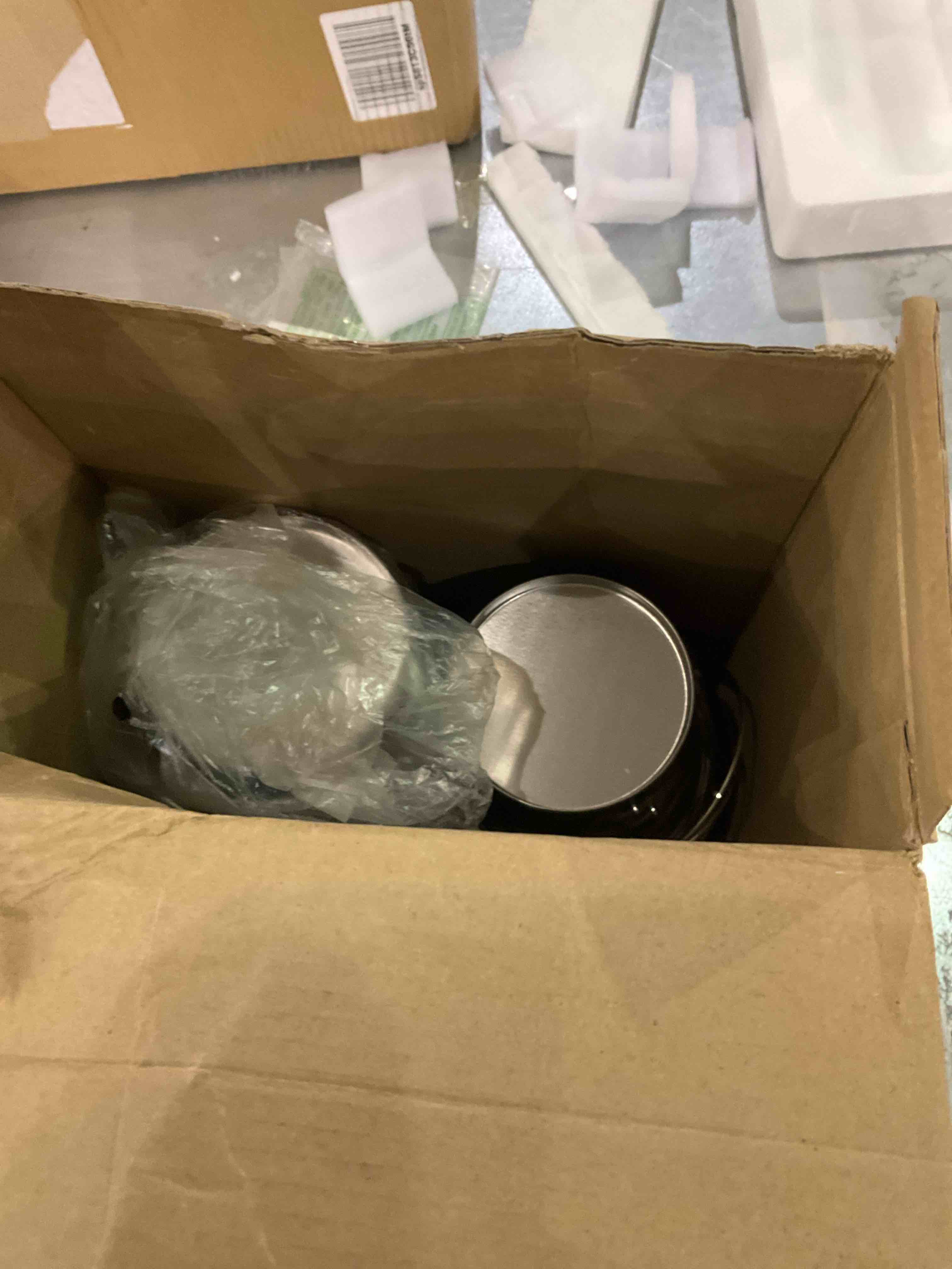 https://s3.amazonaws.com/lotting-images-prod/BargainHunt/EXS01330463_1713871874667.jpeg