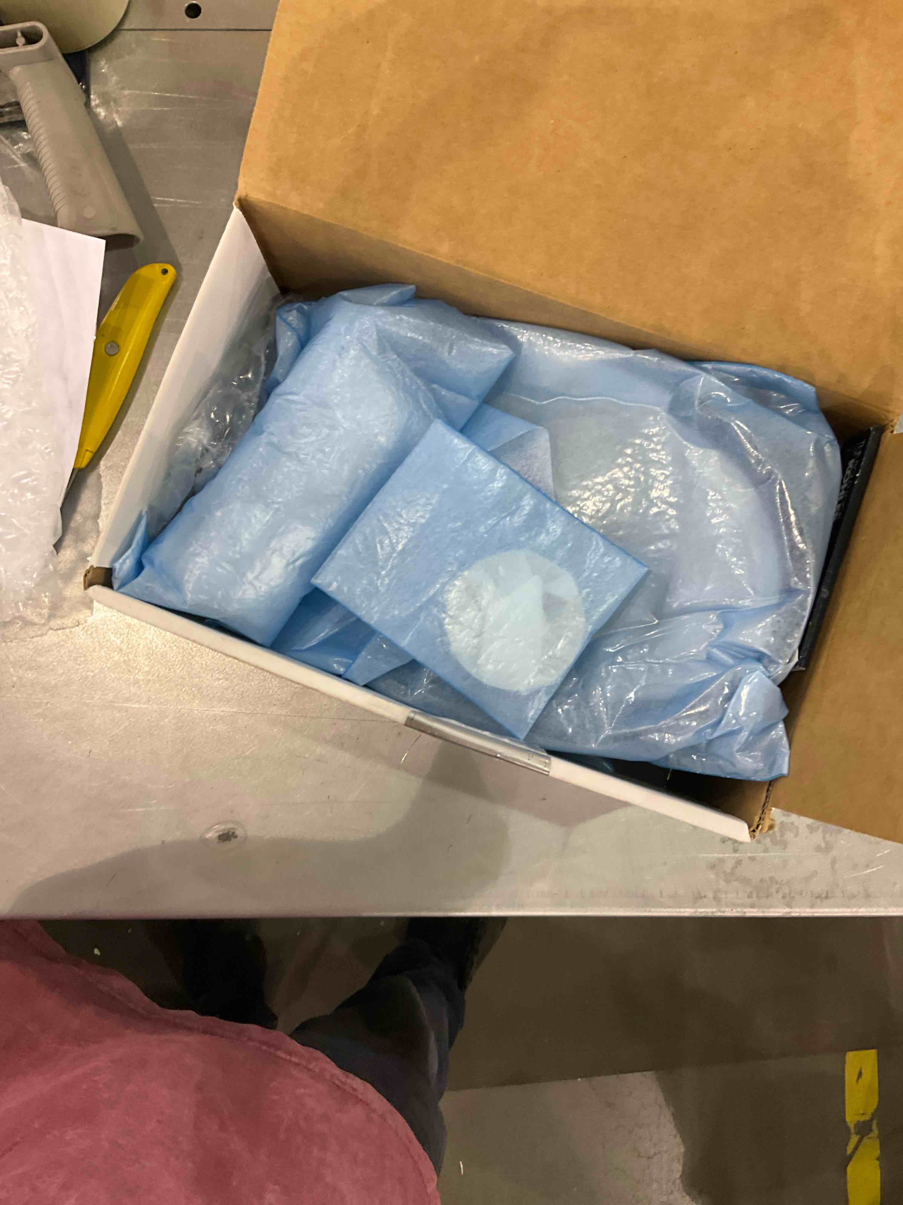 https://s3.amazonaws.com/lotting-images-prod/BargainHunt/EXS01330469_1713872350684.jpeg