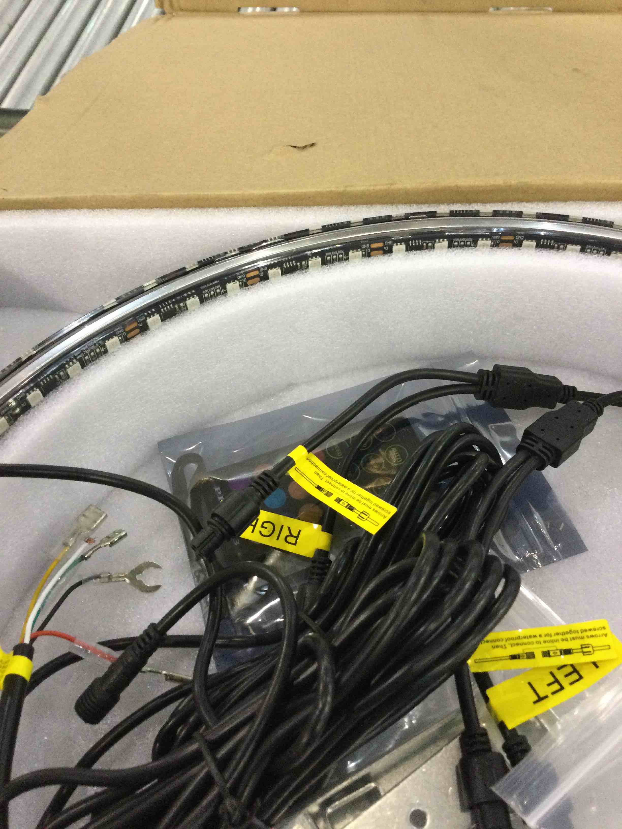 https://s3.amazonaws.com/lotting-images-prod/BargainHunt/EXS01330624_1713182162451.jpeg