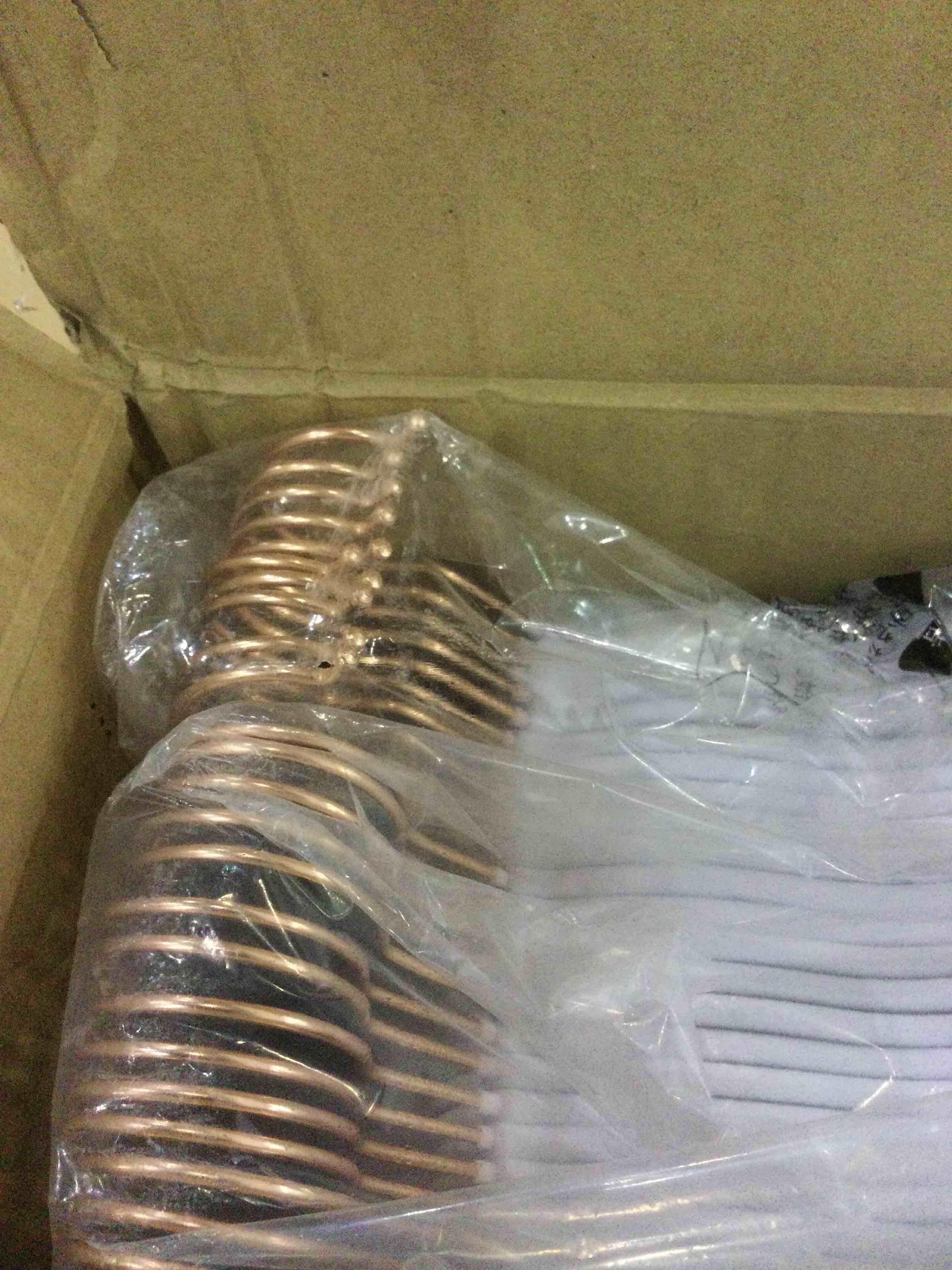 https://s3.amazonaws.com/lotting-images-prod/BargainHunt/EXS01330726_1713270285172.jpeg