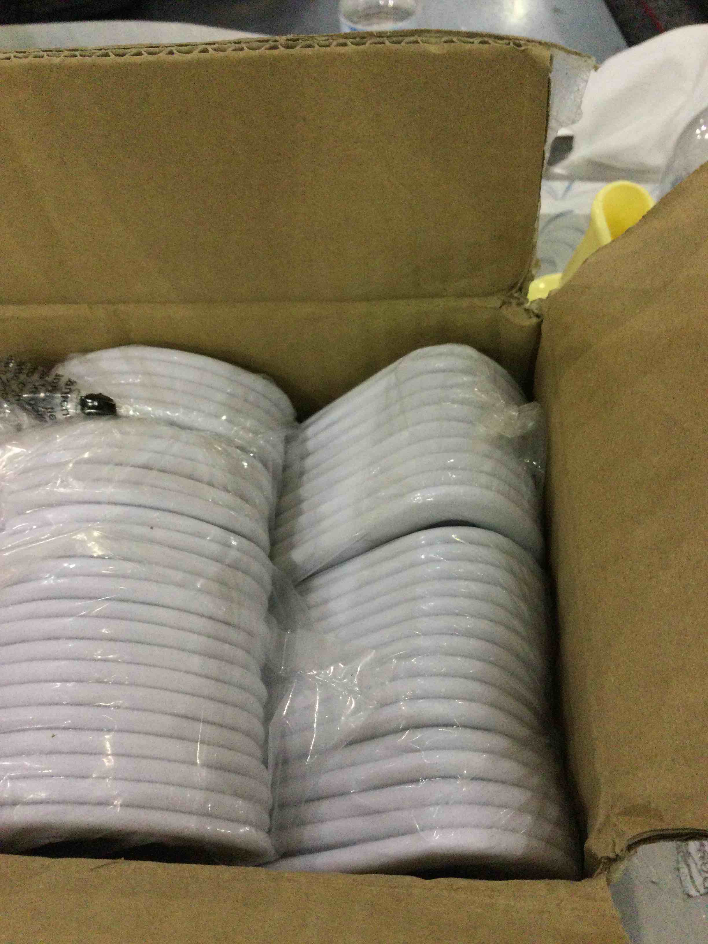 https://s3.amazonaws.com/lotting-images-prod/BargainHunt/EXS01330726_1713270290594.jpeg