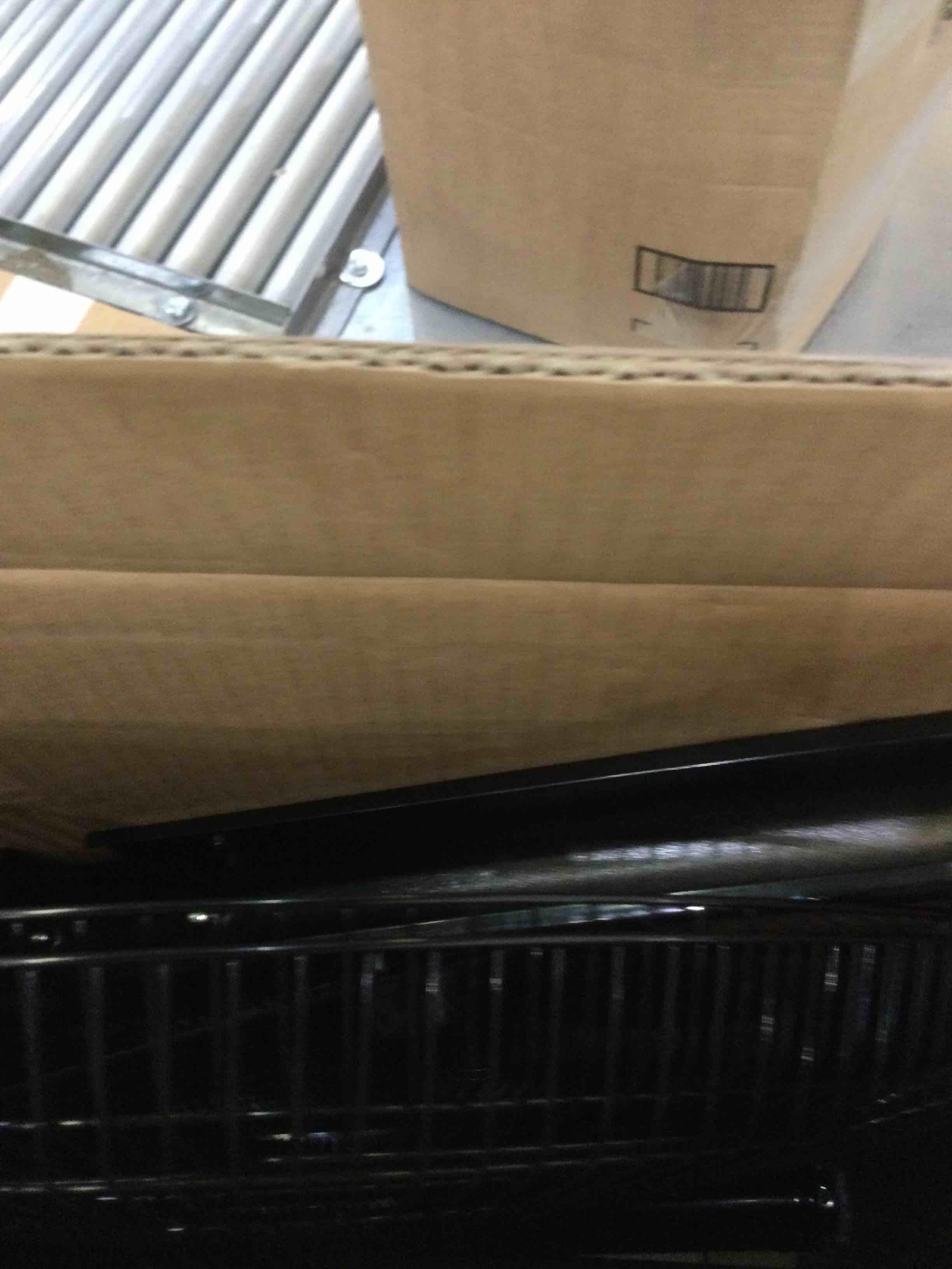https://s3.amazonaws.com/lotting-images-prod/BargainHunt/EXS01330958_1713805496130.jpeg