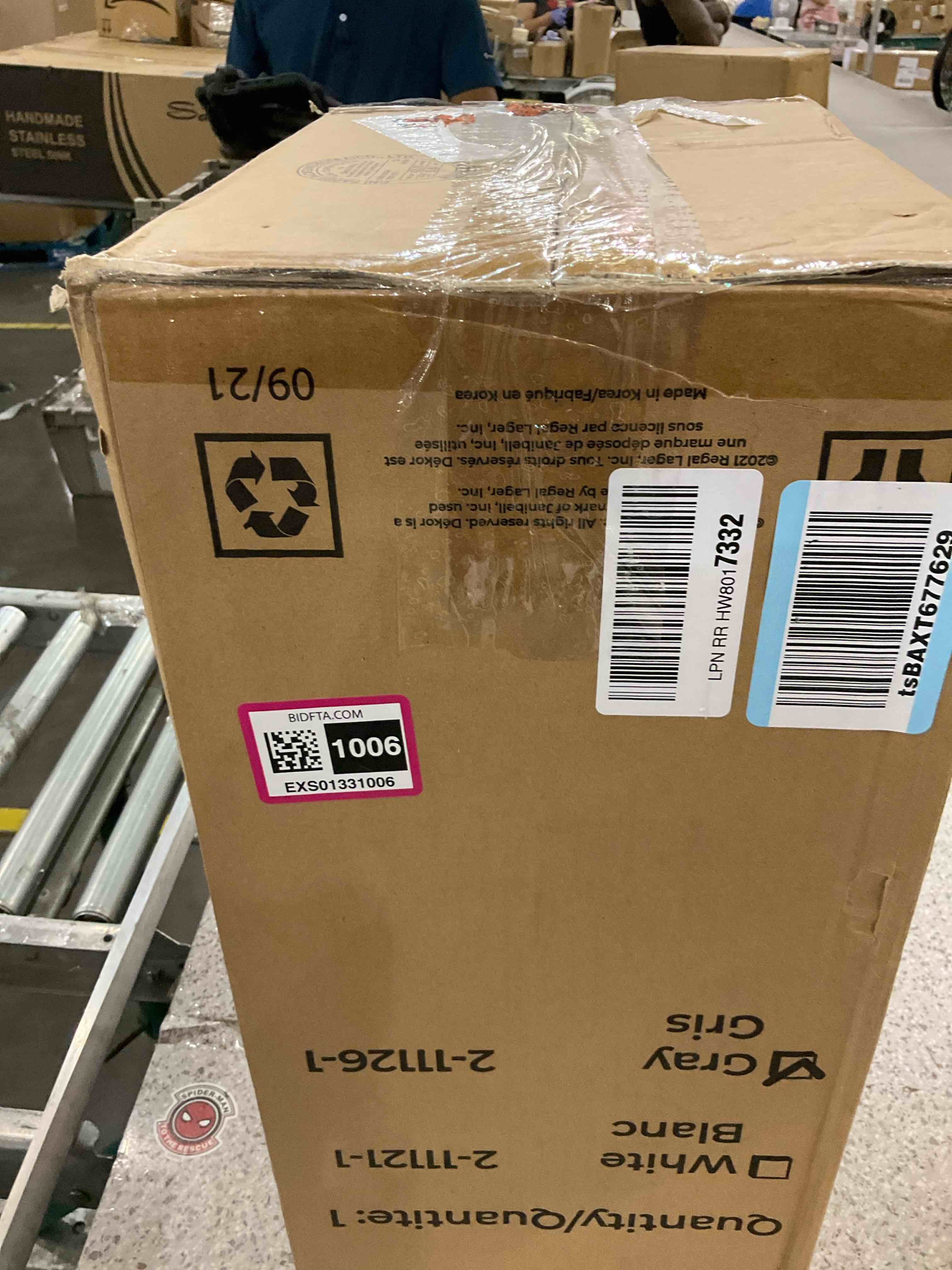 https://s3.amazonaws.com/lotting-images-prod/BargainHunt/EXS01331006_1716381499707.jpeg