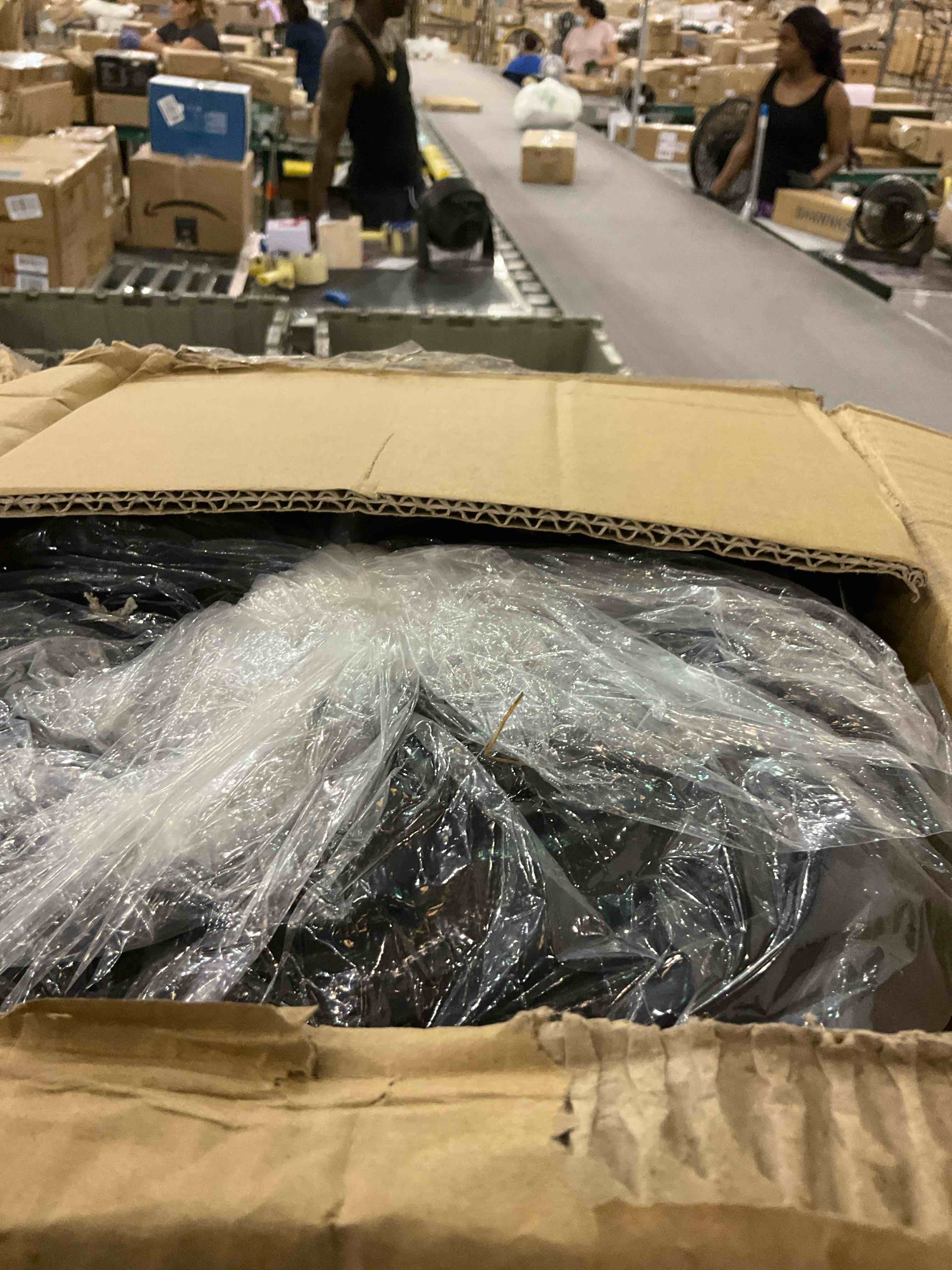 https://s3.amazonaws.com/lotting-images-prod/BargainHunt/EXS01331007_1716381559247.jpeg