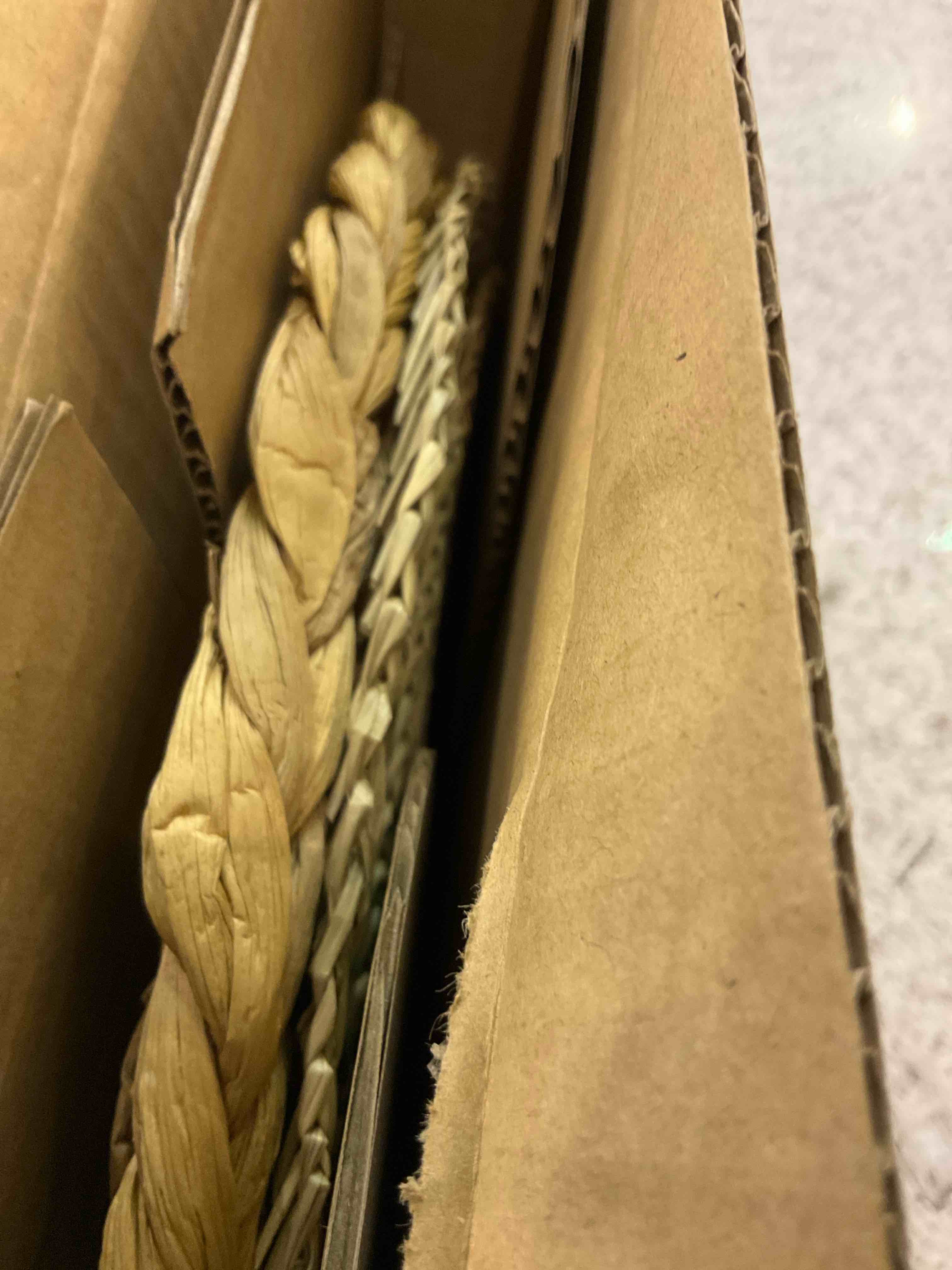 https://s3.amazonaws.com/lotting-images-prod/BargainHunt/EXS01331022_1716384722249.jpeg