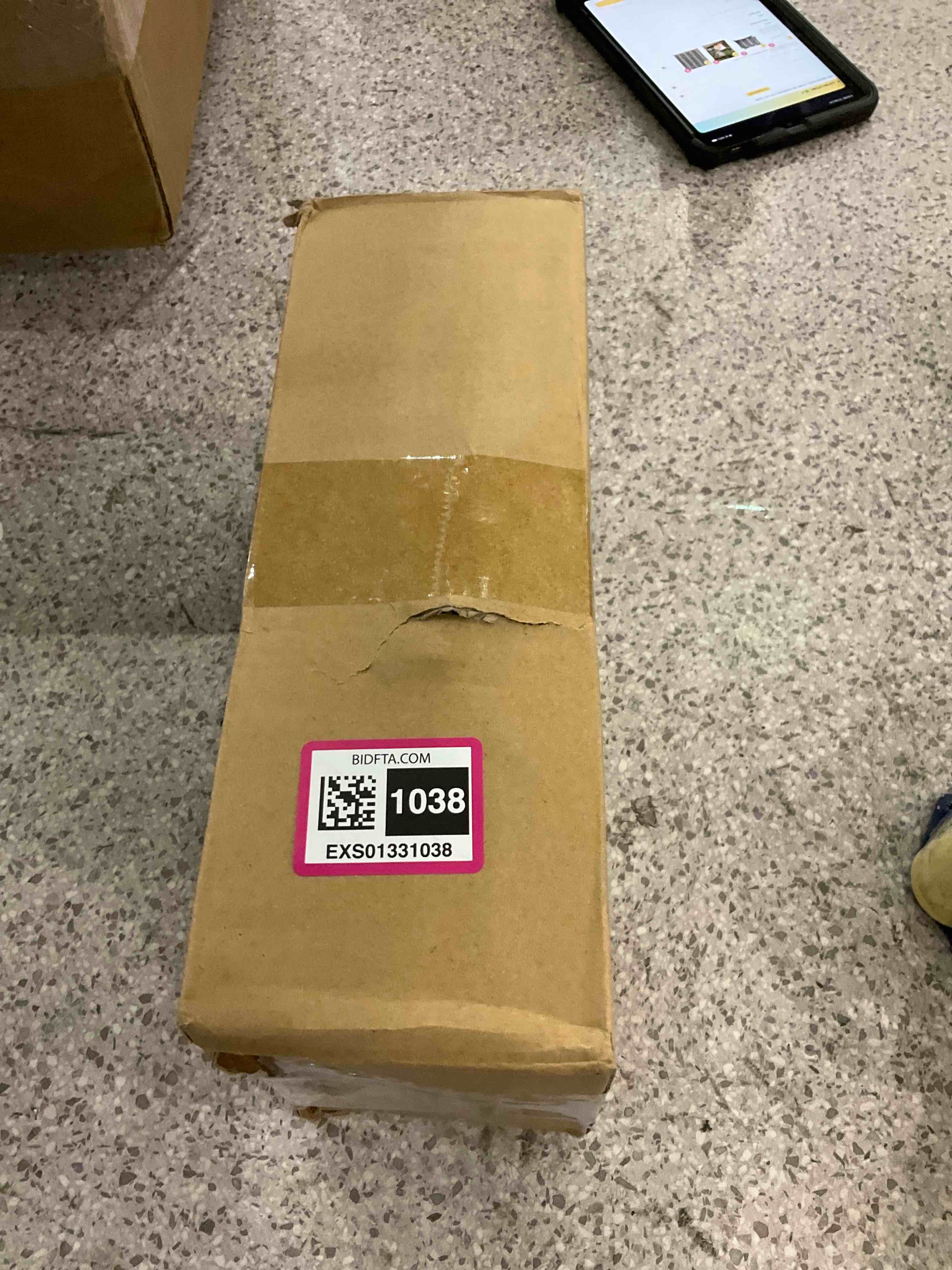 https://s3.amazonaws.com/lotting-images-prod/BargainHunt/EXS01331038_1716550213111.jpeg