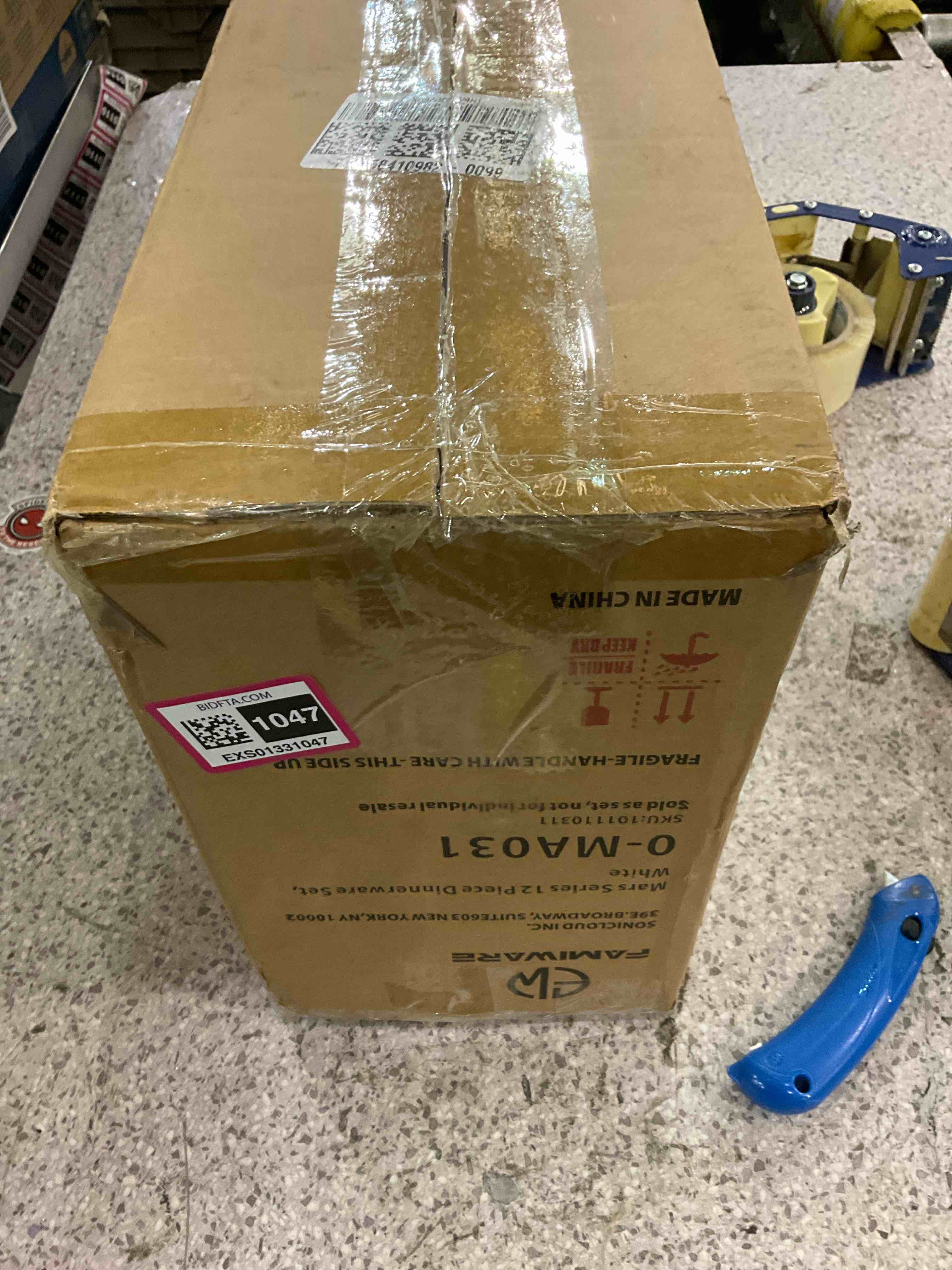 https://s3.amazonaws.com/lotting-images-prod/BargainHunt/EXS01331047_1716551584530.jpeg