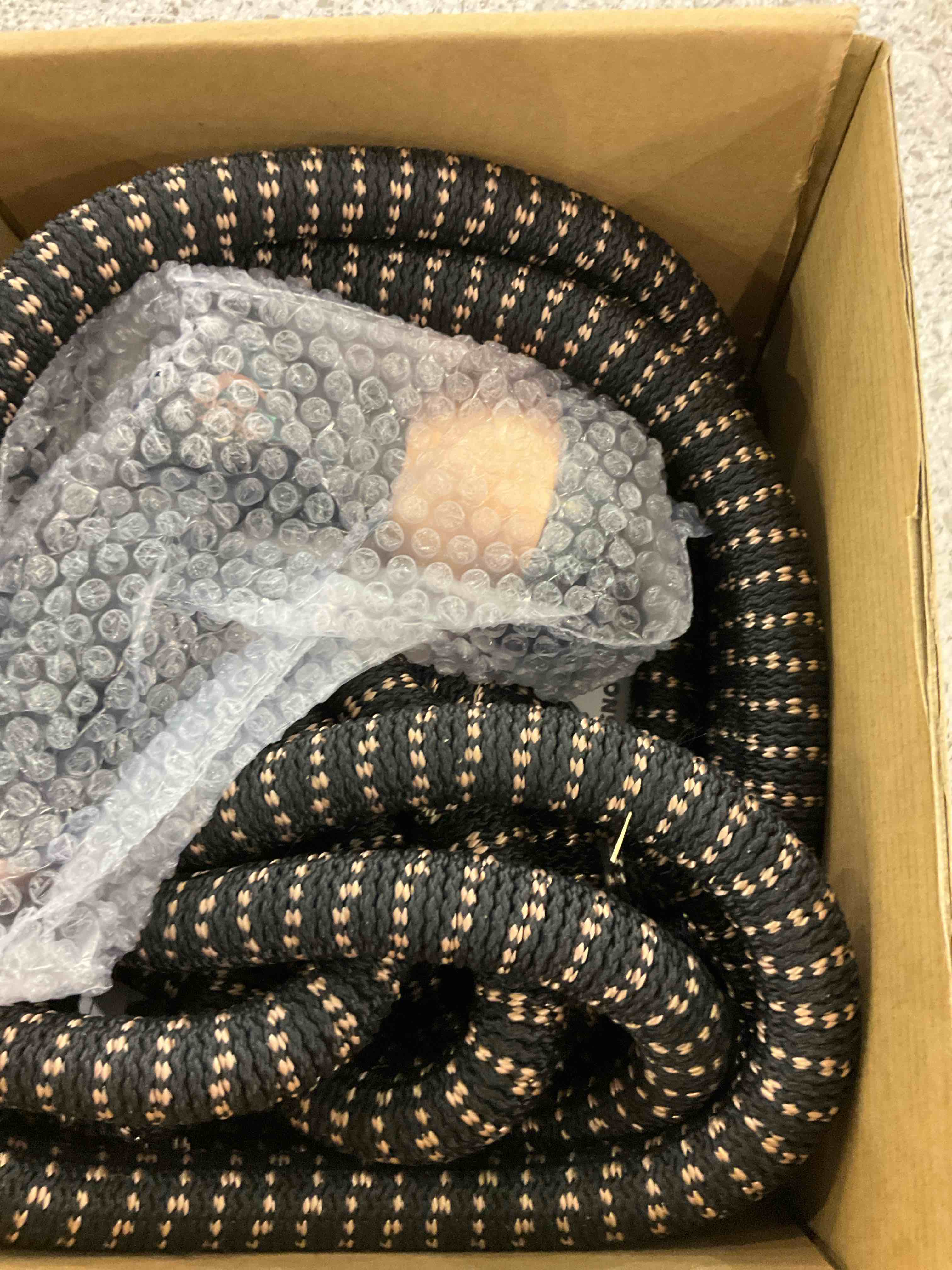 https://s3.amazonaws.com/lotting-images-prod/BargainHunt/EXS01331052_1716552451247.jpeg