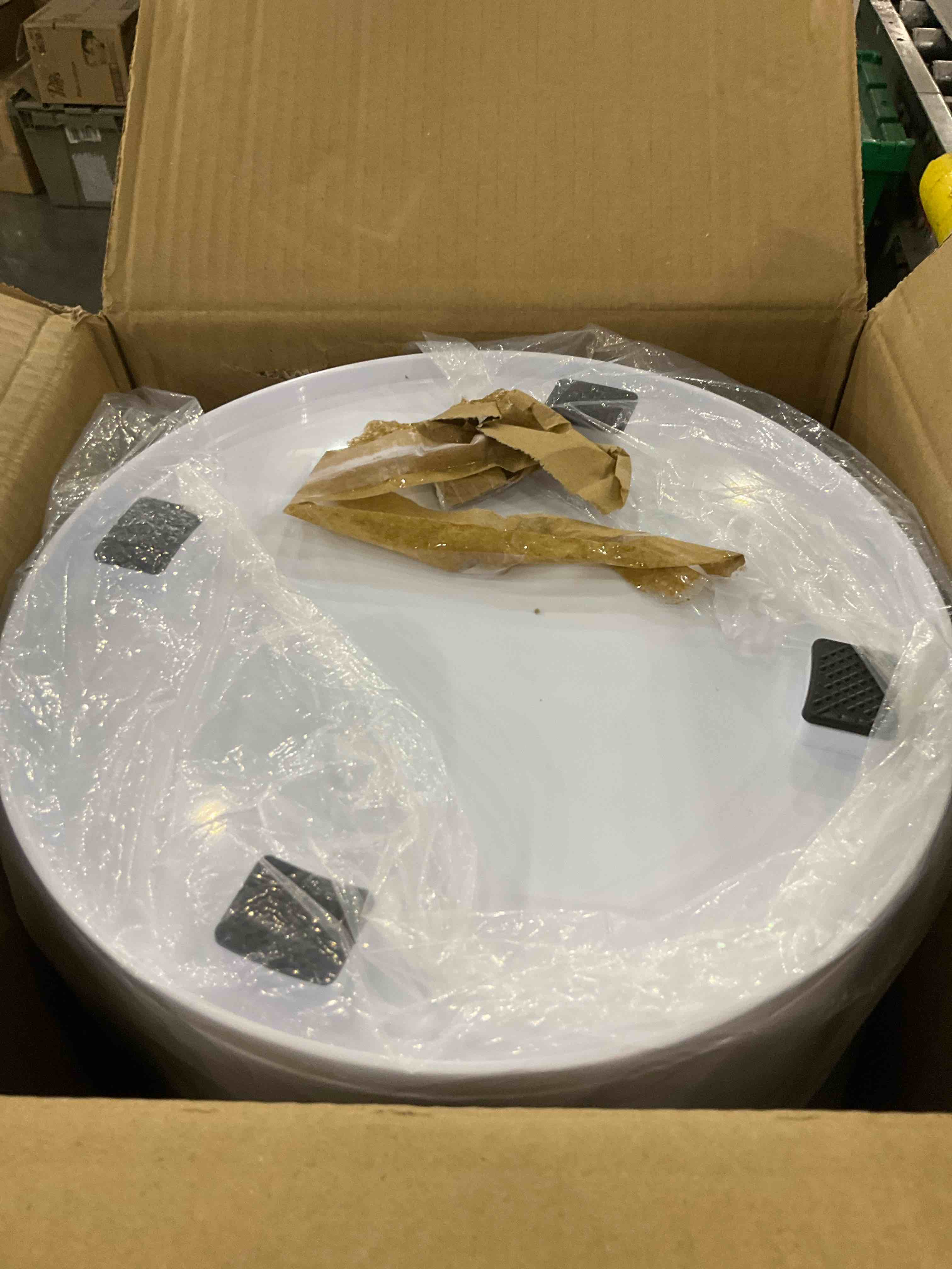 https://s3.amazonaws.com/lotting-images-prod/BargainHunt/EXS01331348_1717673265873.jpeg