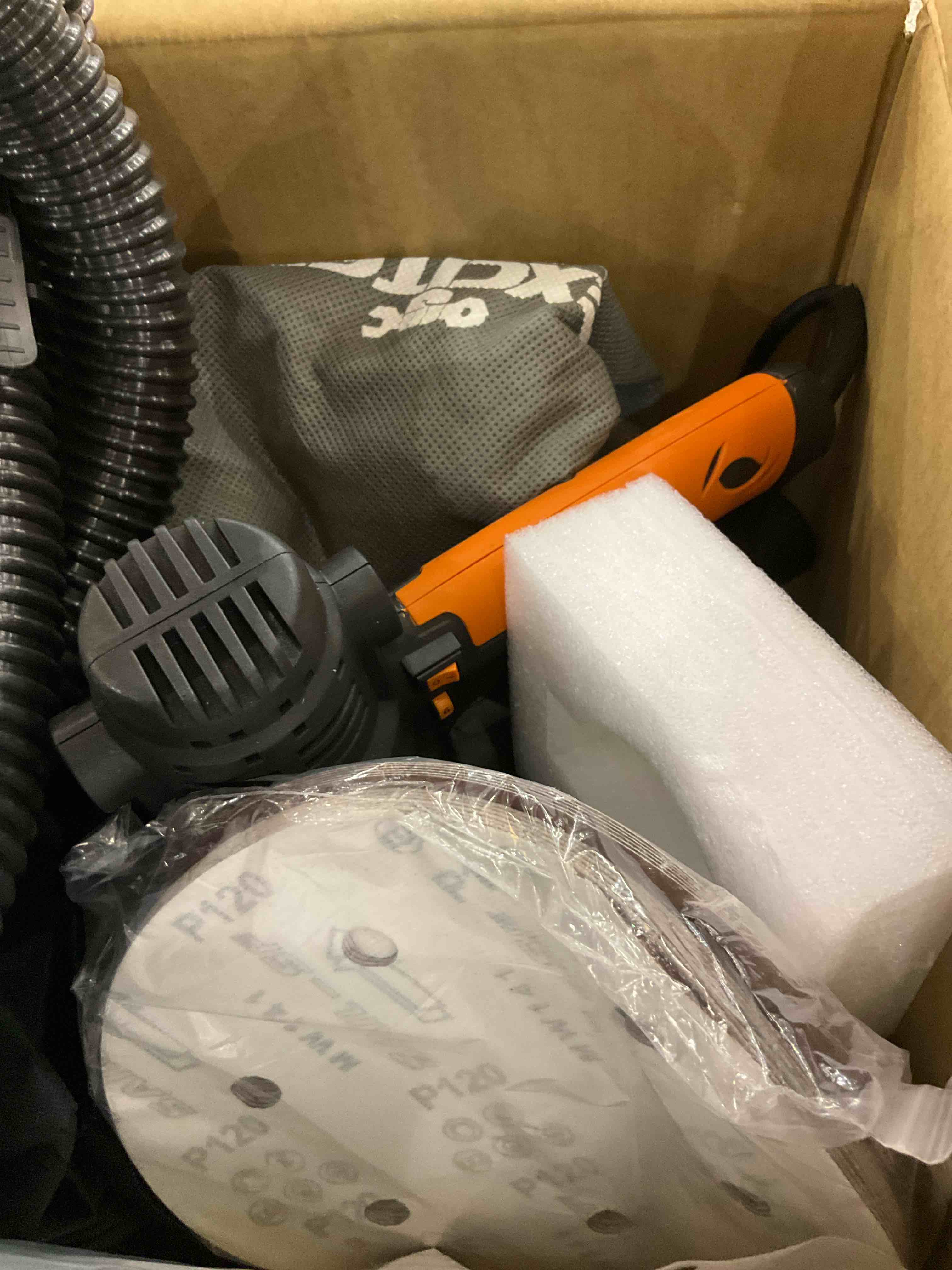 https://s3.amazonaws.com/lotting-images-prod/BargainHunt/EXS01331417_1717683197466.jpeg