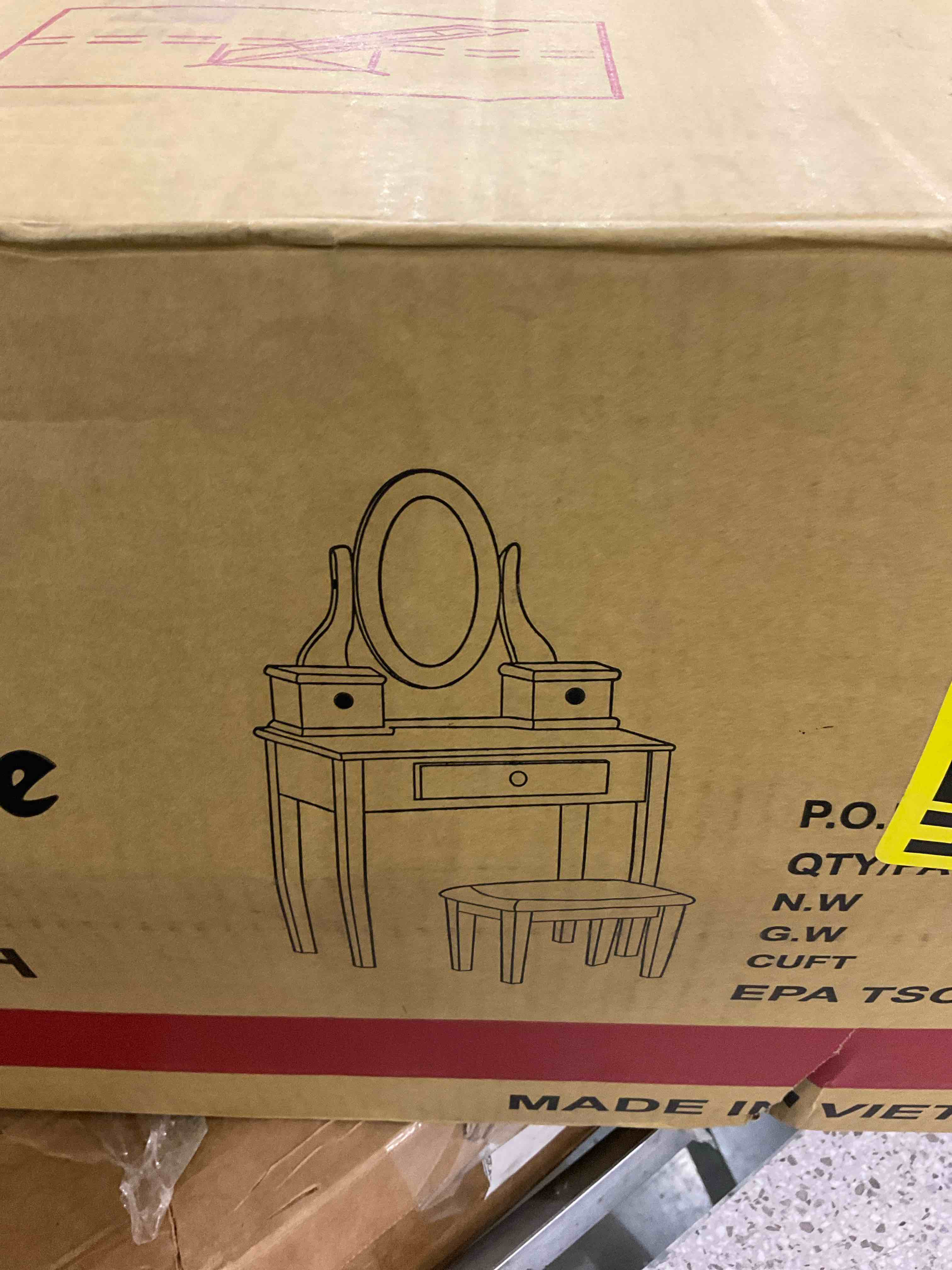 https://s3.amazonaws.com/lotting-images-prod/BargainHunt/EXS01331466_1717688597343.jpeg