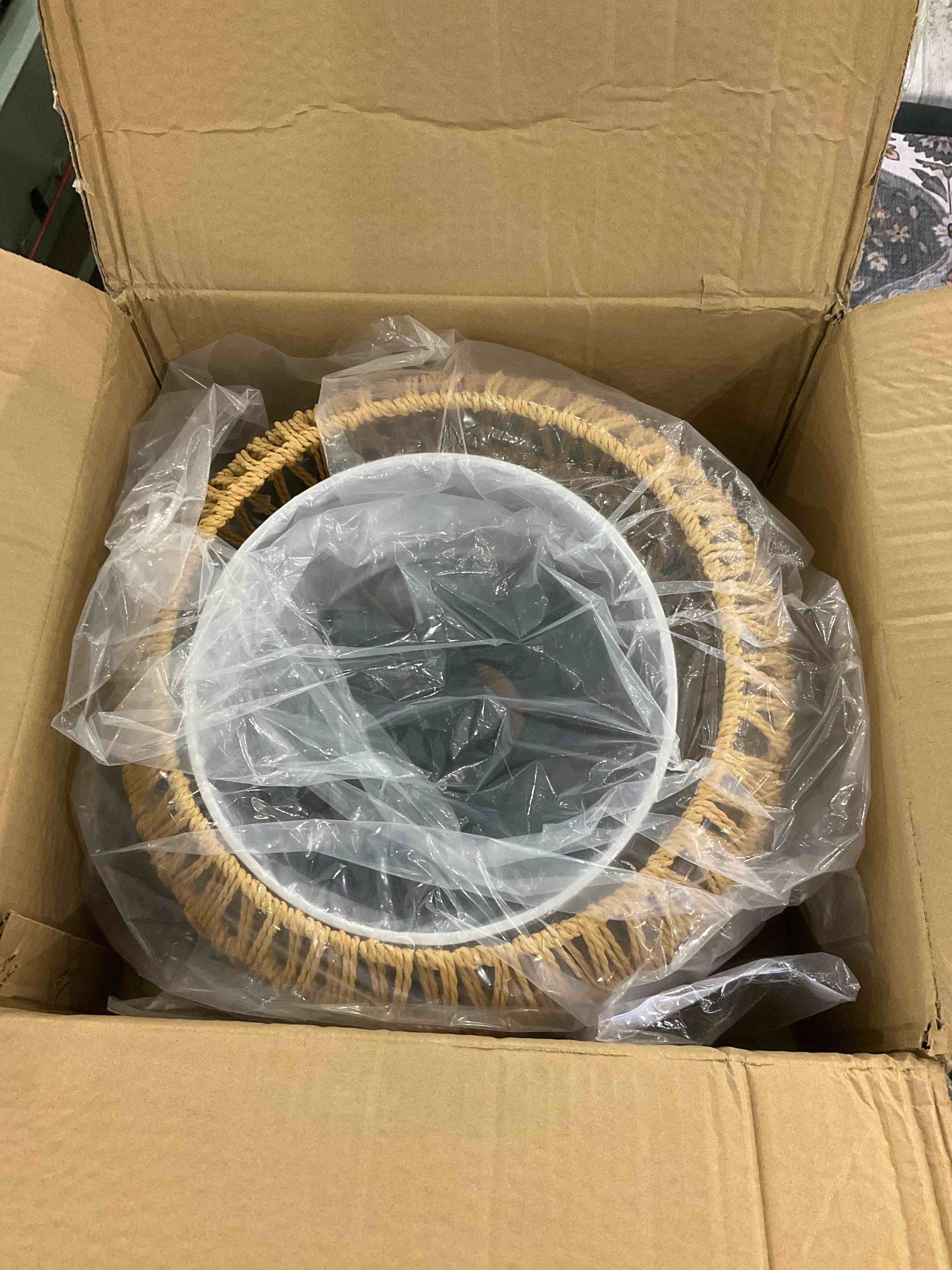 https://s3.amazonaws.com/lotting-images-prod/BargainHunt/EXS01331754_1713875423972.jpeg
