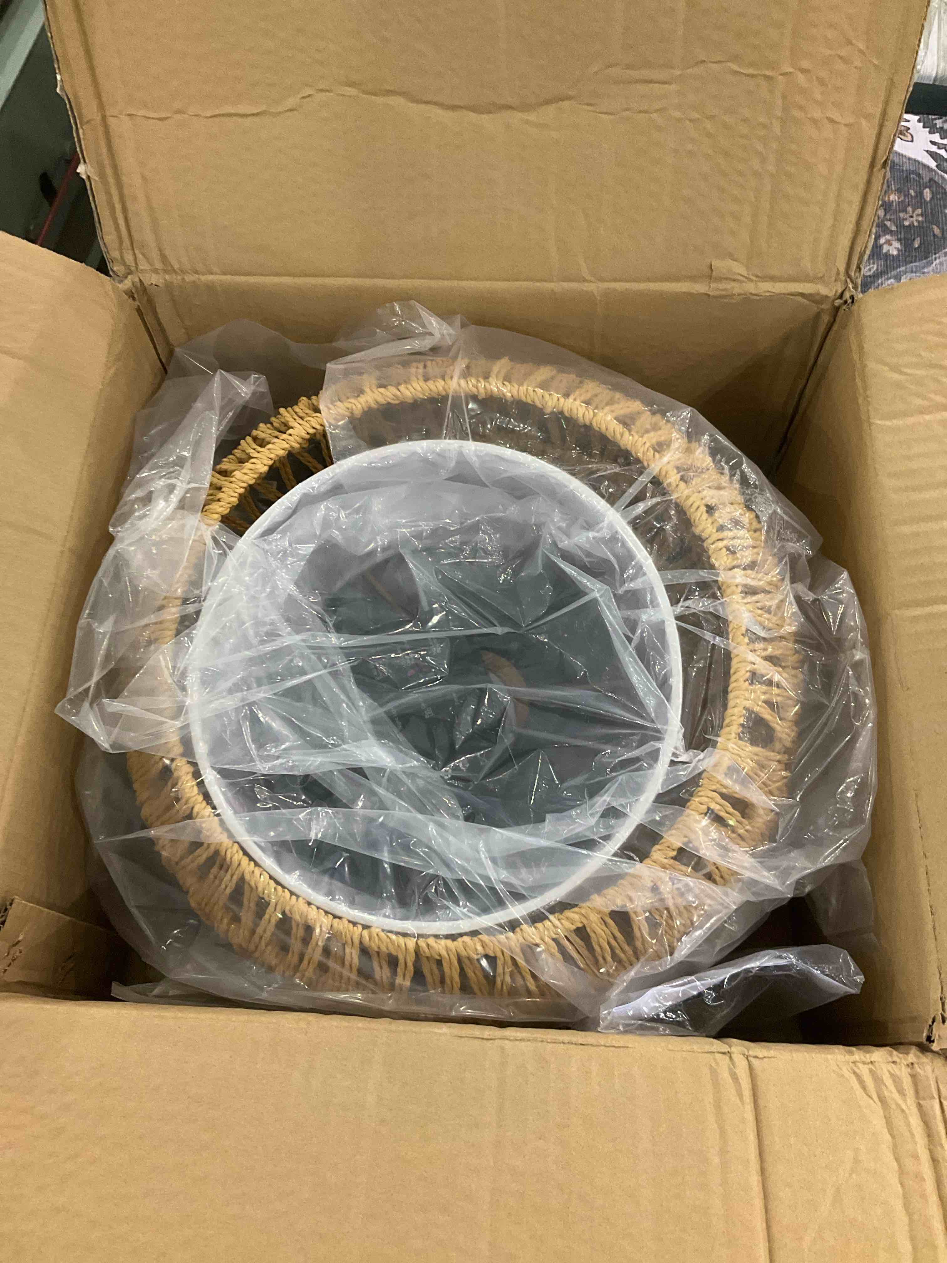 https://s3.amazonaws.com/lotting-images-prod/BargainHunt/EXS01331754_1713875425017.jpeg
