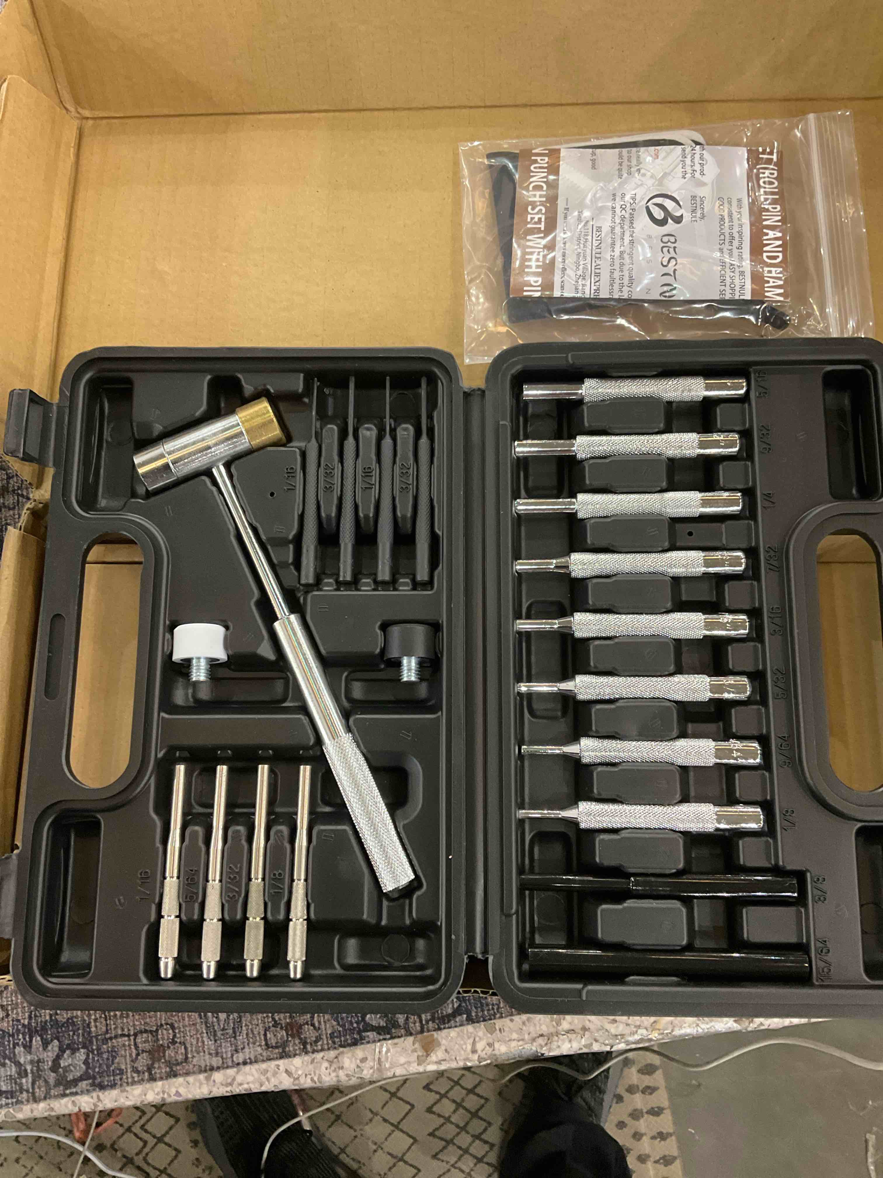 https://s3.amazonaws.com/lotting-images-prod/BargainHunt/EXS01331778_1713880205096.jpeg