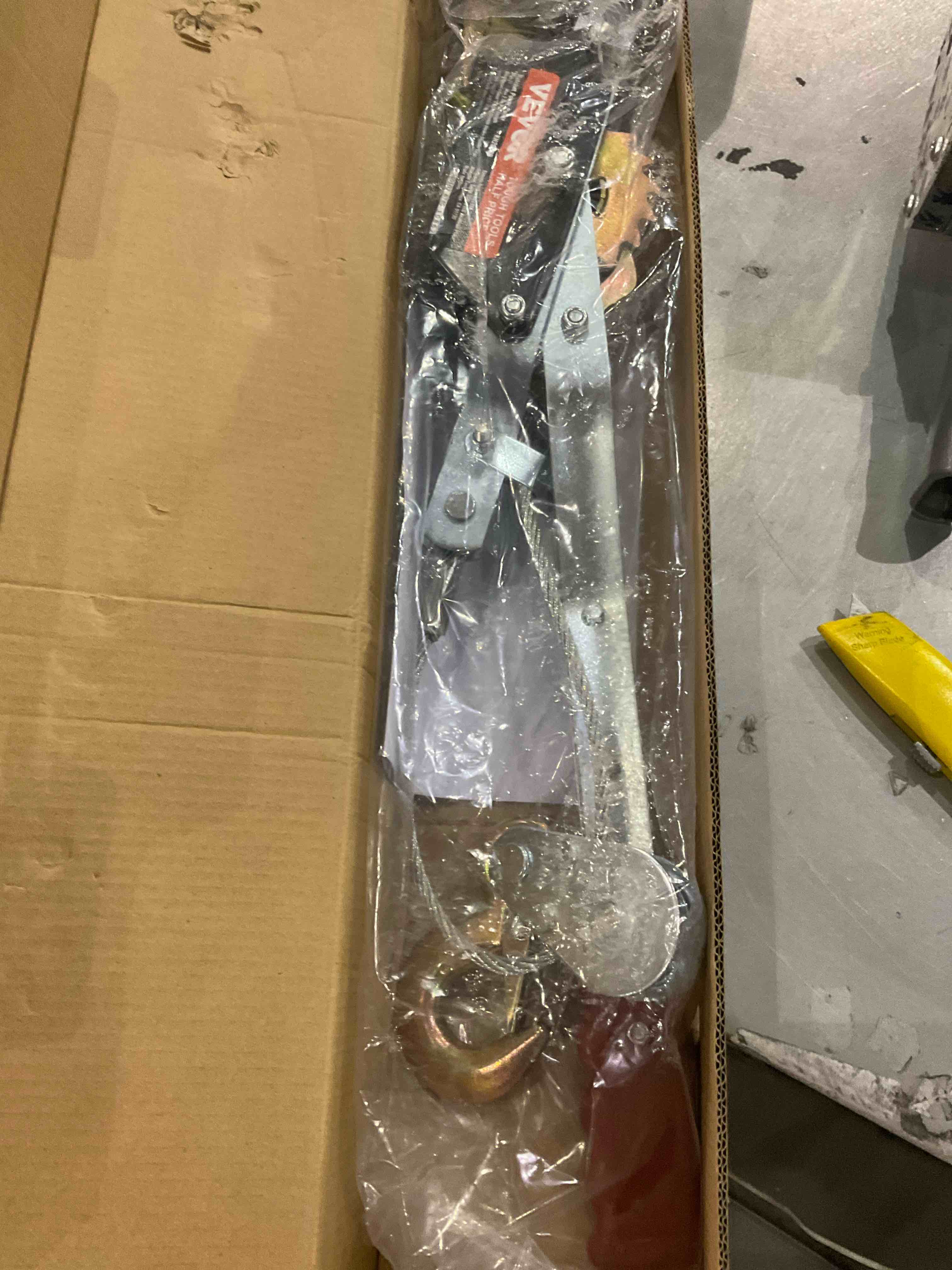 https://s3.amazonaws.com/lotting-images-prod/BargainHunt/EXS01331820_1715253432148.jpeg