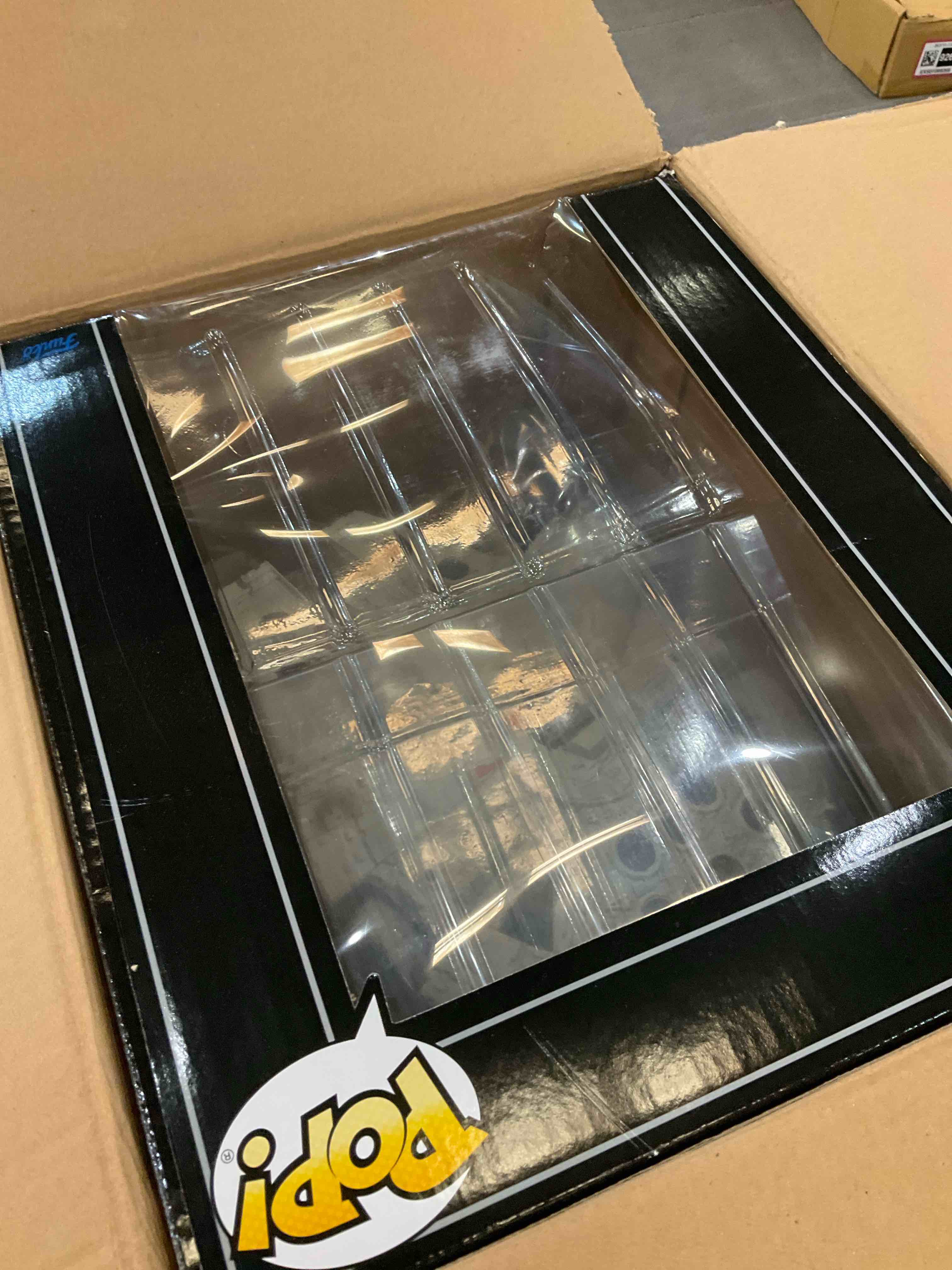 https://s3.amazonaws.com/lotting-images-prod/BargainHunt/EXS01331899_1715355458810.jpeg