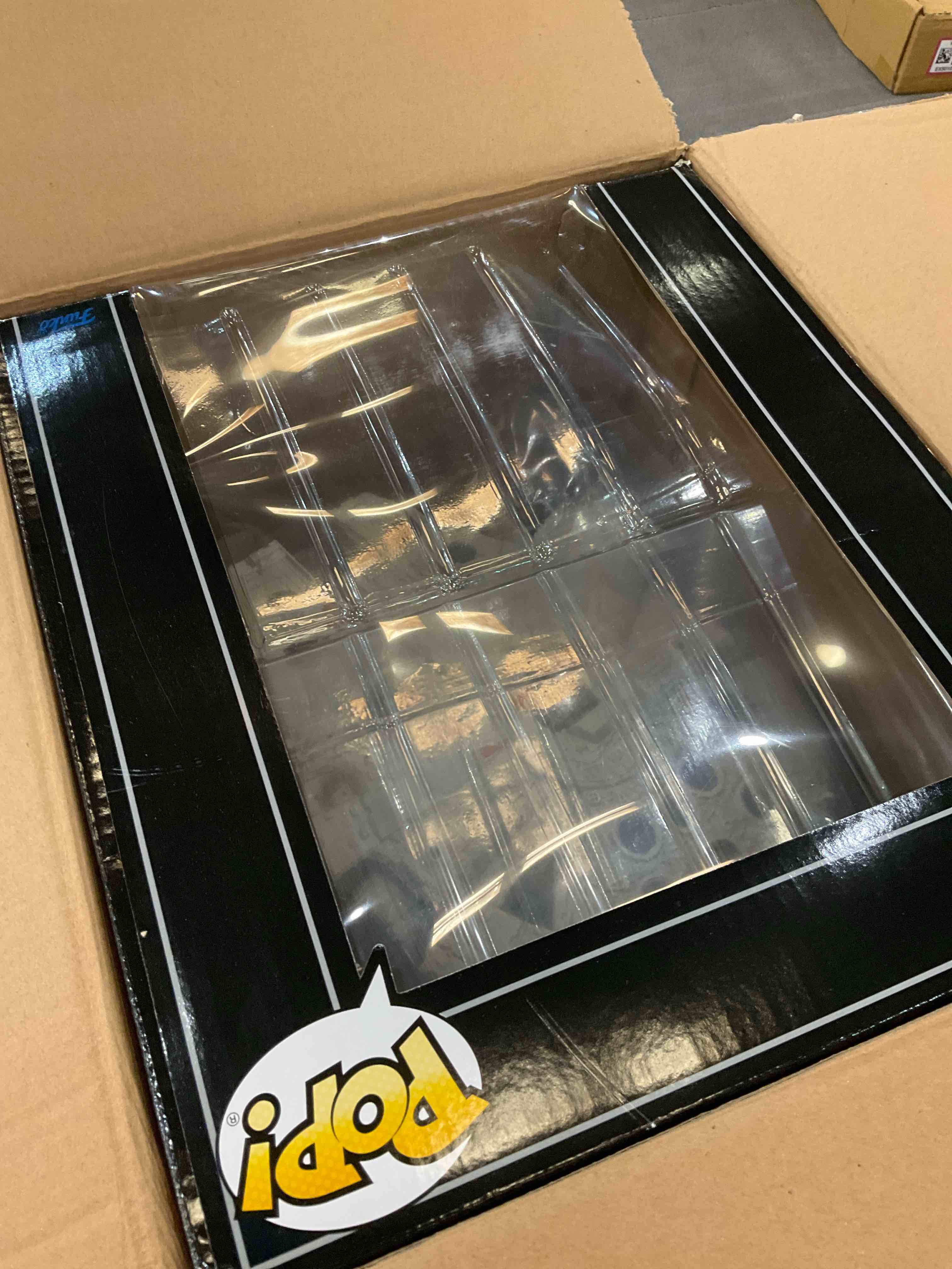 https://s3.amazonaws.com/lotting-images-prod/BargainHunt/EXS01331899_1715355459967.jpeg
