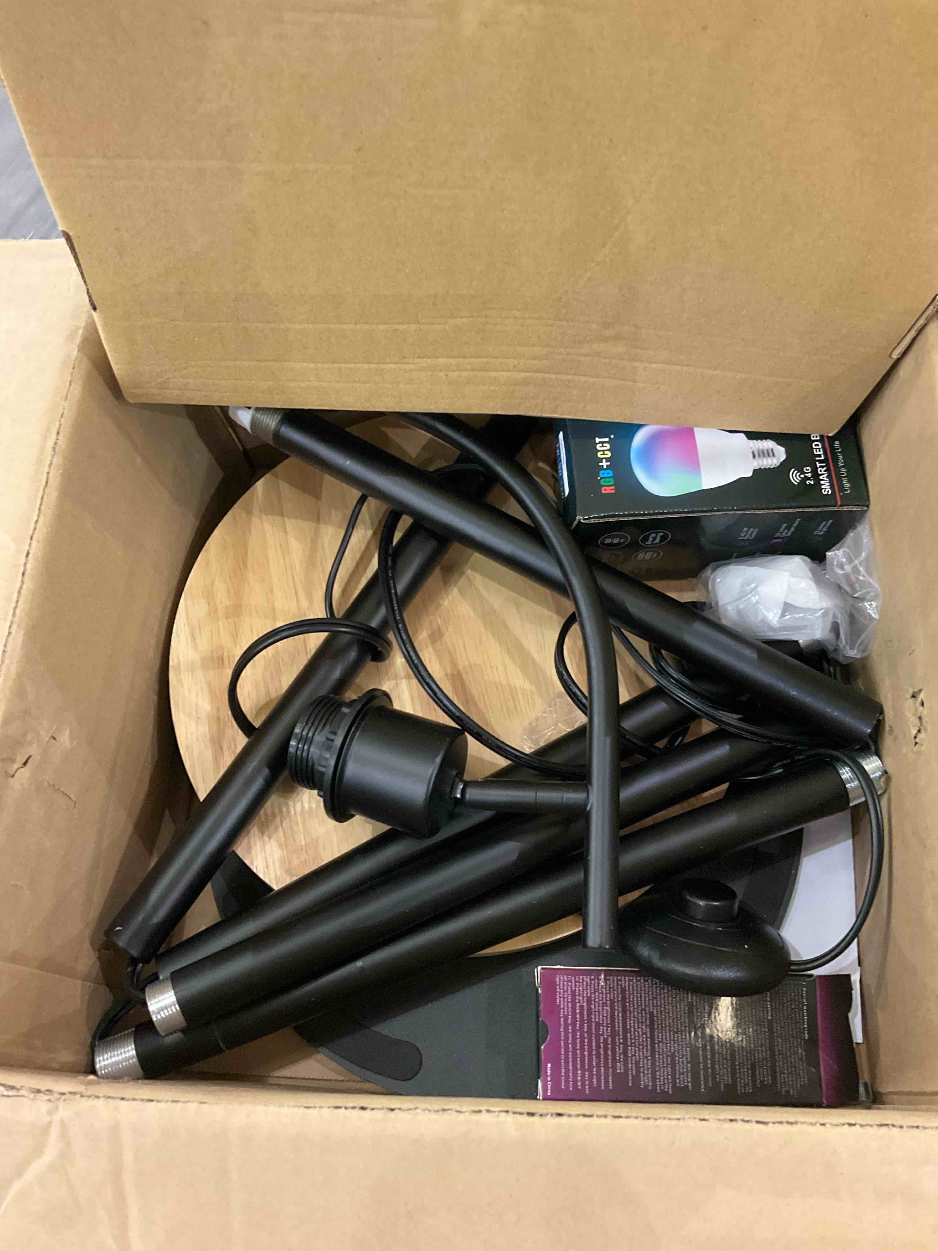 https://s3.amazonaws.com/lotting-images-prod/BargainHunt/EXS01331965_1715775398071.jpeg