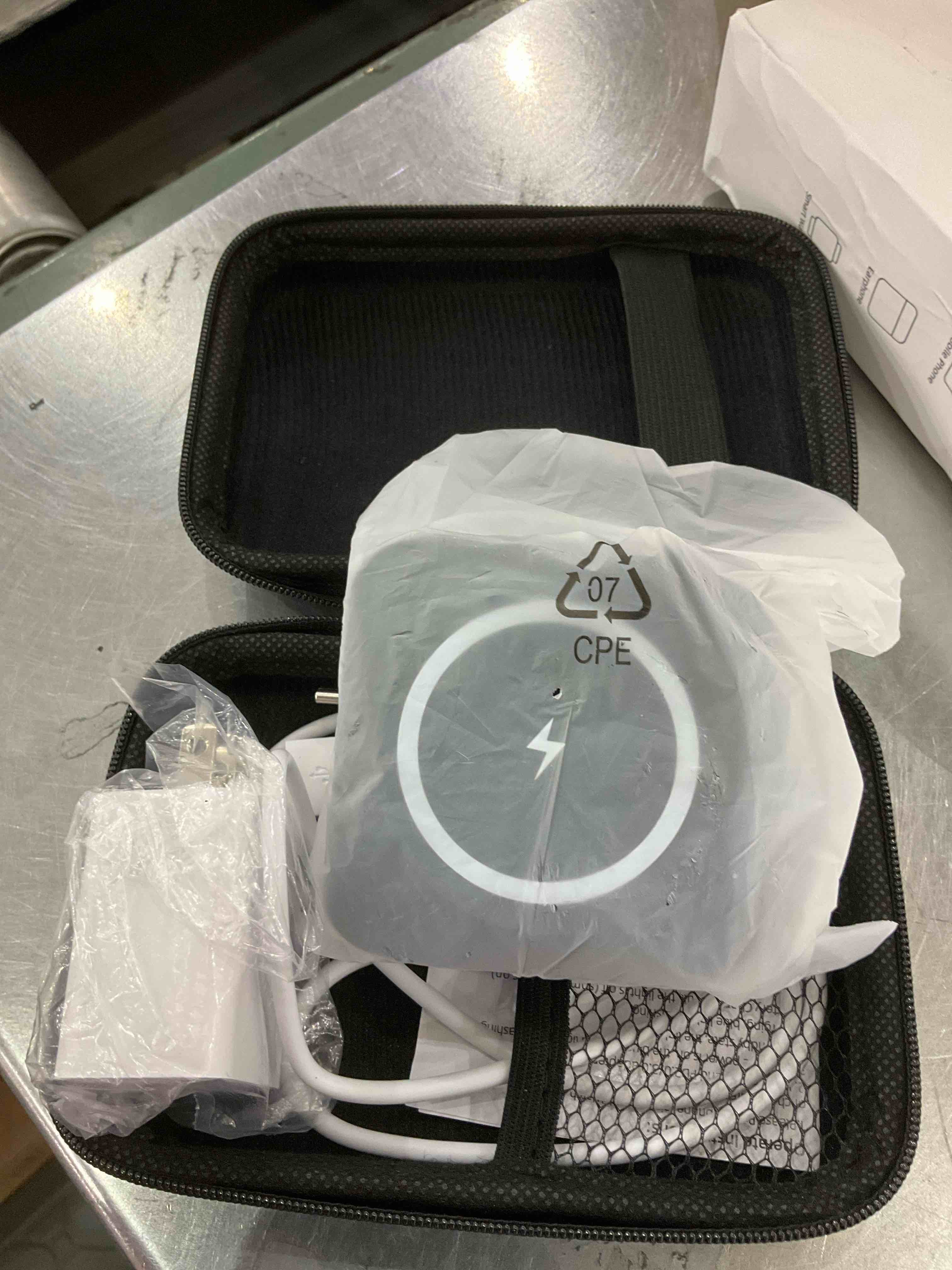 https://s3.amazonaws.com/lotting-images-prod/BargainHunt/EXS01332345_1713375478441.jpeg