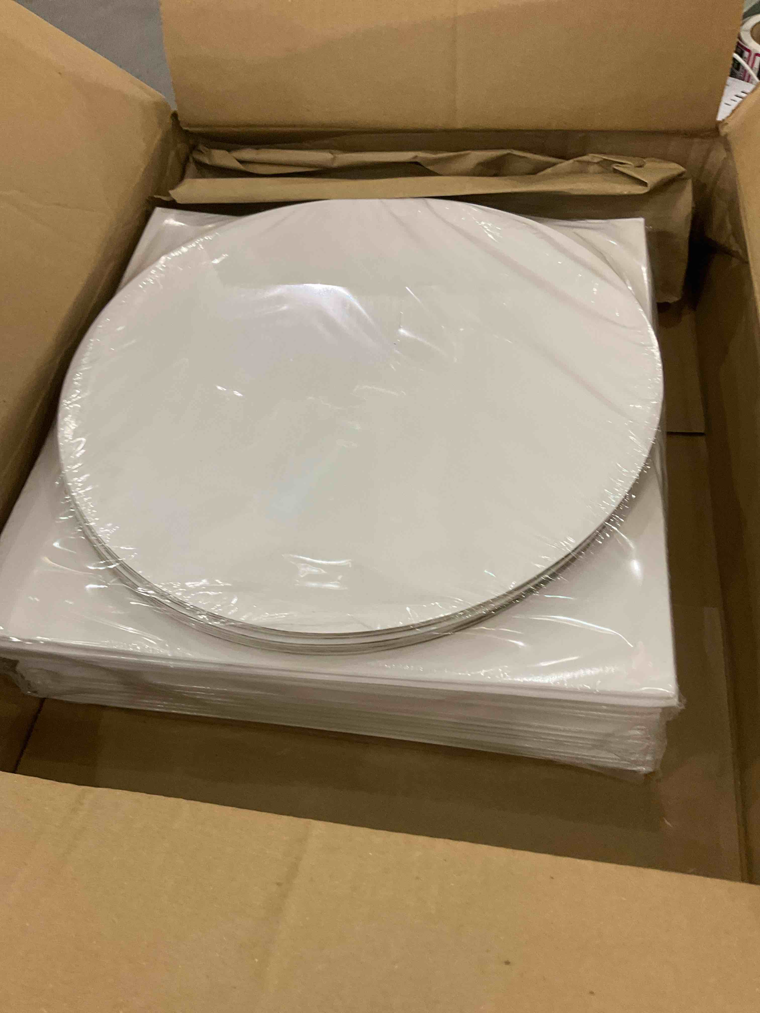 https://s3.amazonaws.com/lotting-images-prod/BargainHunt/EXS01332480_1713530845264.jpeg