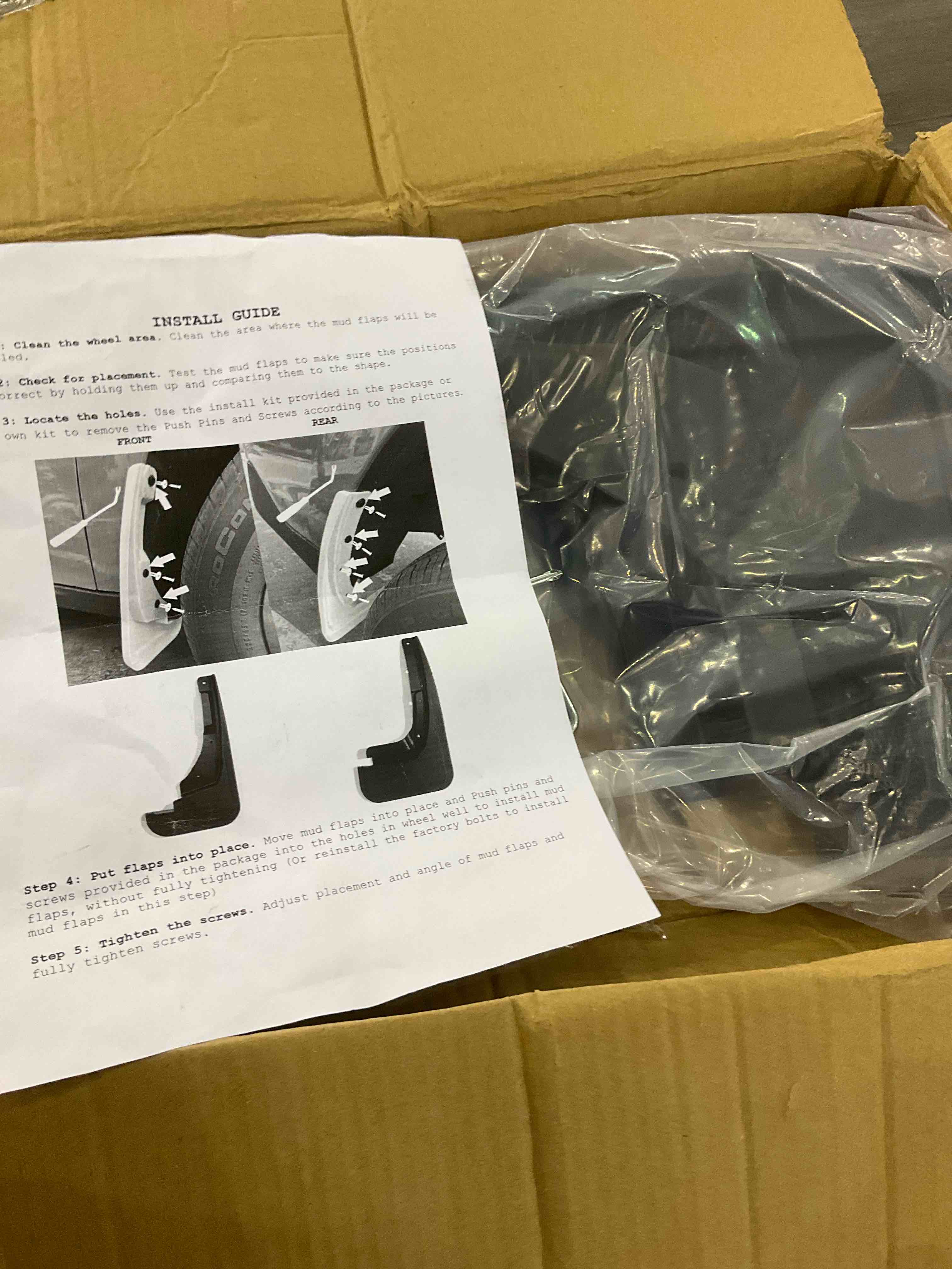 https://s3.amazonaws.com/lotting-images-prod/BargainHunt/EXS01332489_1713534226459.jpeg