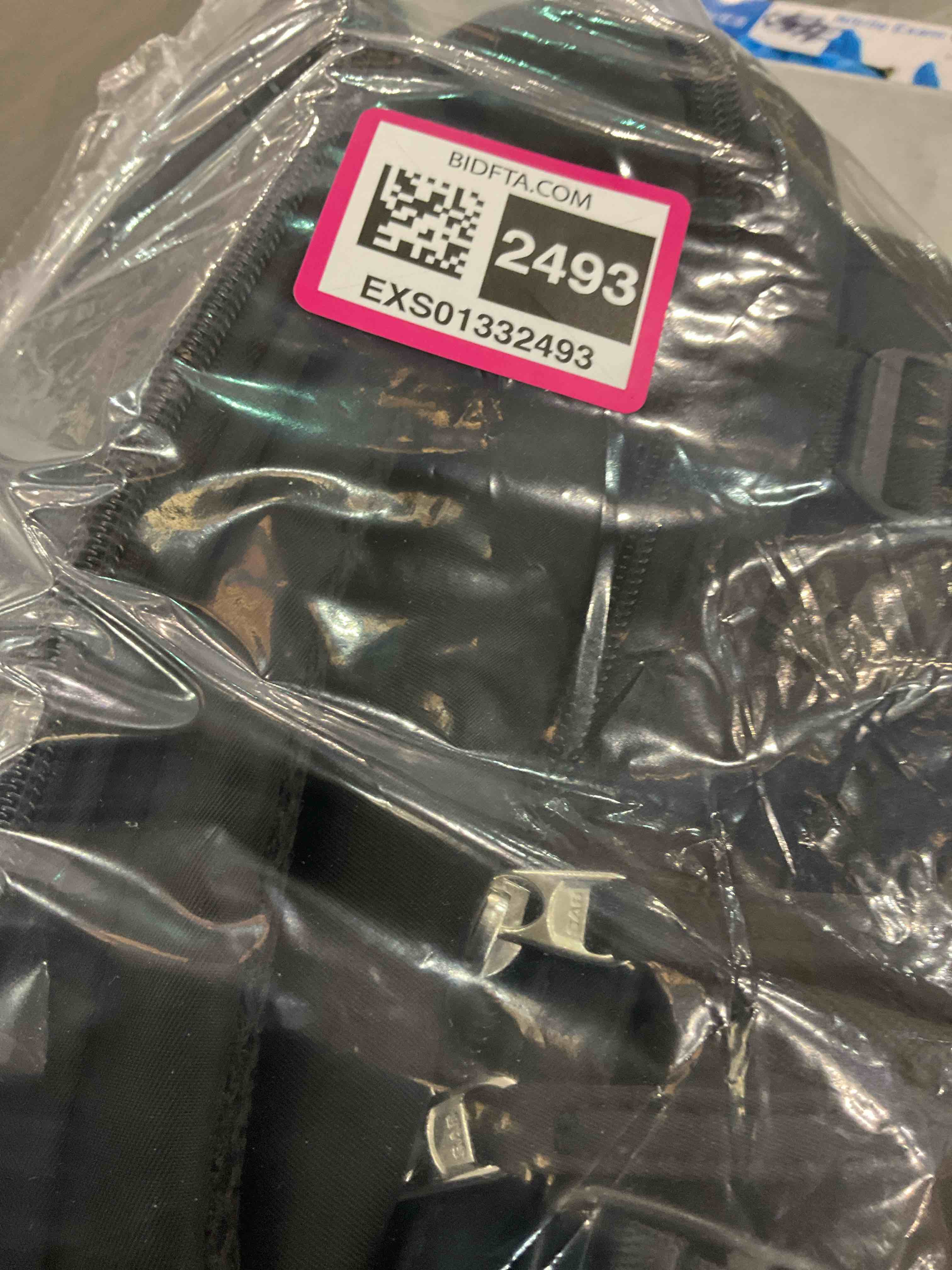 https://s3.amazonaws.com/lotting-images-prod/BargainHunt/EXS01332493_1713534440325.jpeg