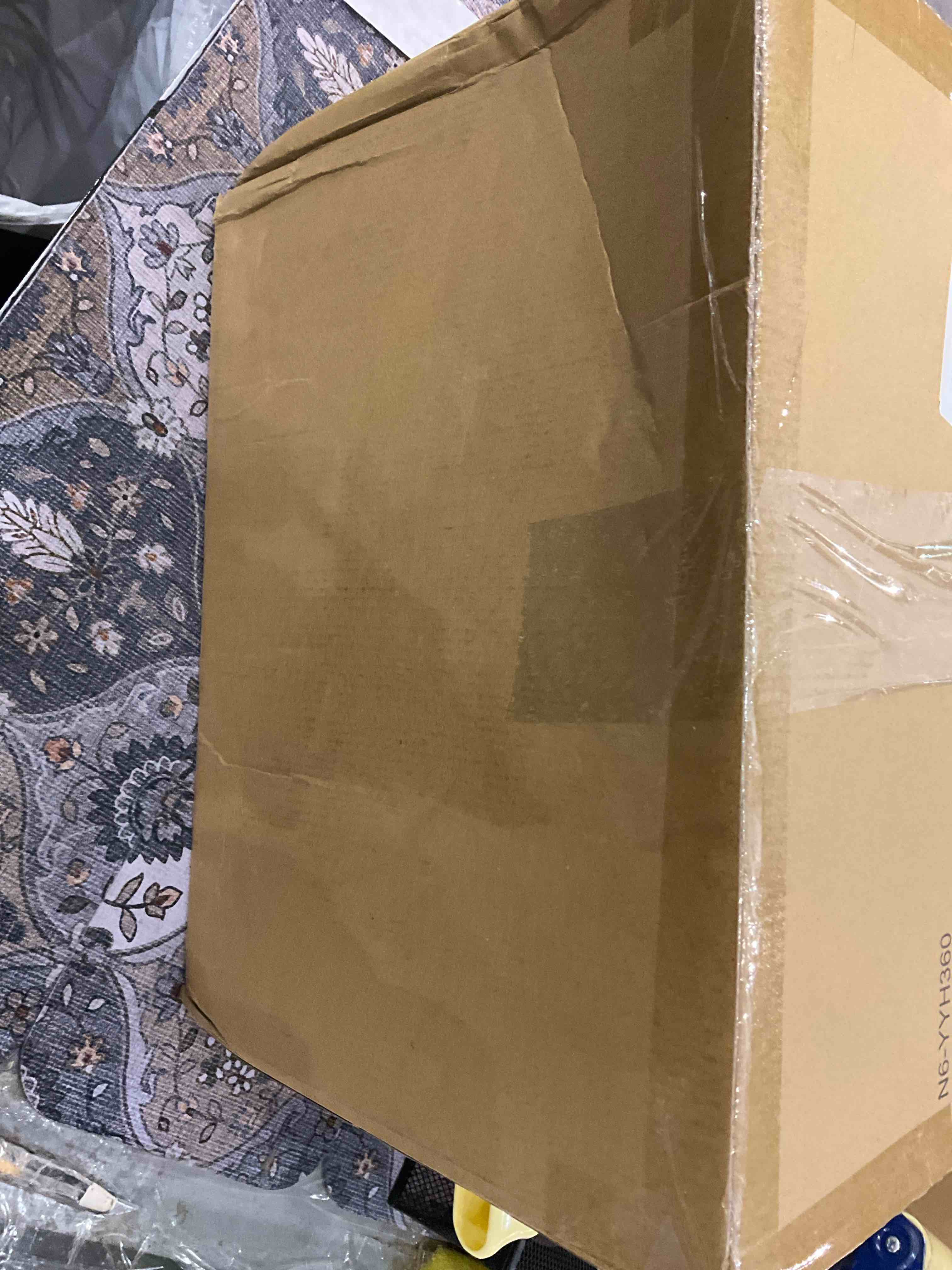 https://s3.amazonaws.com/lotting-images-prod/BargainHunt/EXS01332604_1712748887601.jpeg