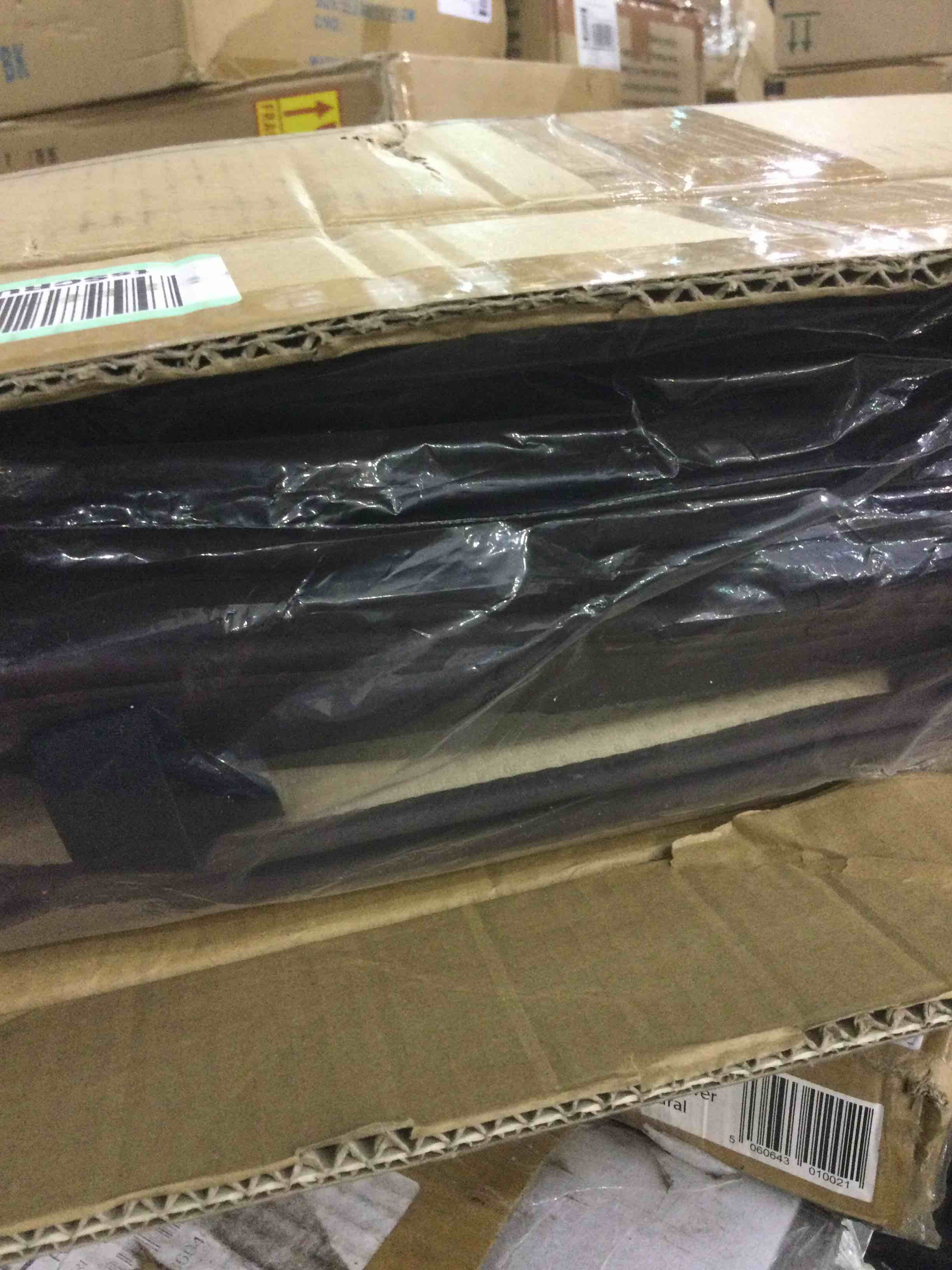 https://s3.amazonaws.com/lotting-images-prod/BargainHunt/EXS01332876_1713275570723.jpeg