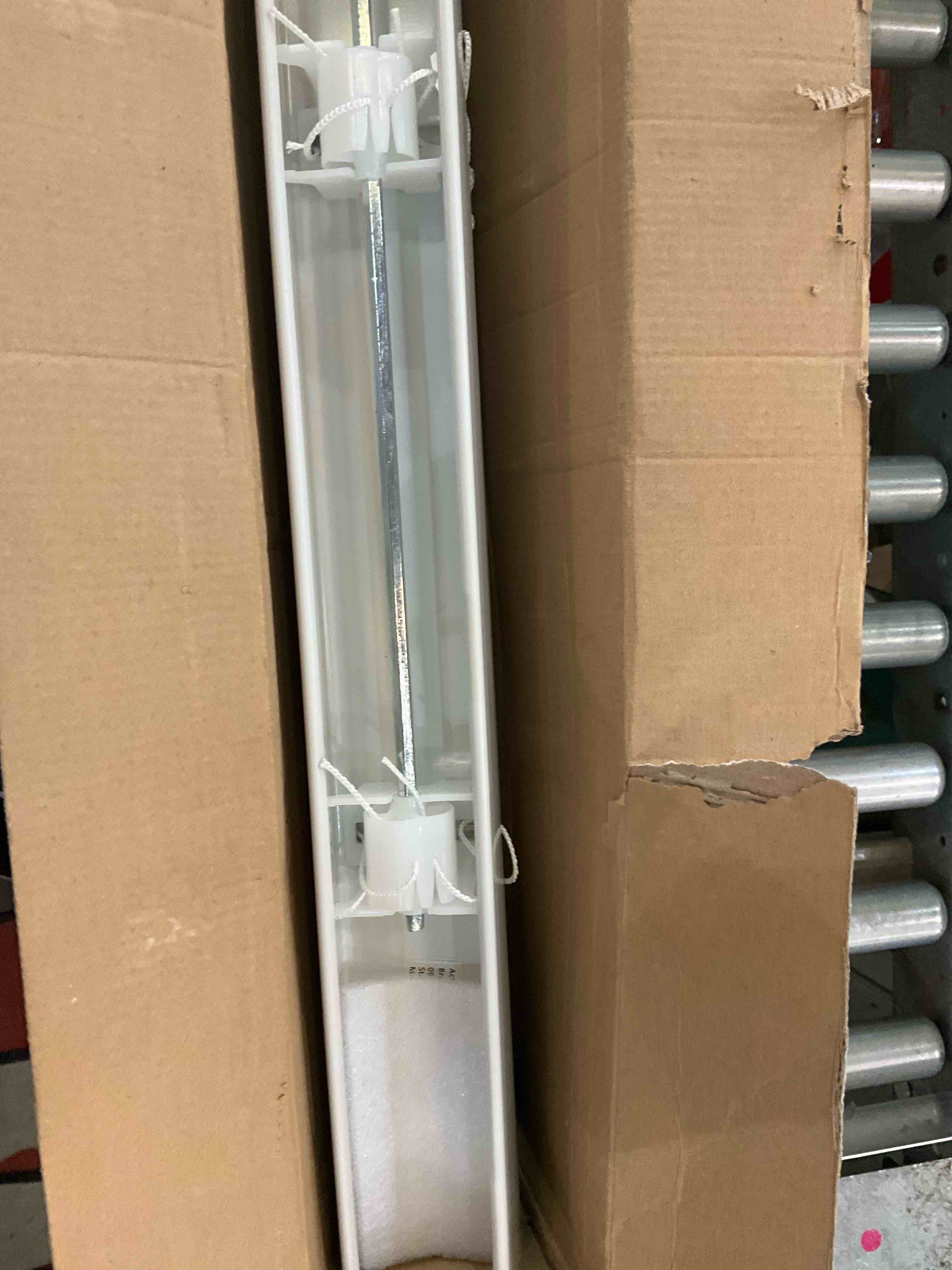 https://s3.amazonaws.com/lotting-images-prod/BargainHunt/EXS01333021_1713973546920.jpeg