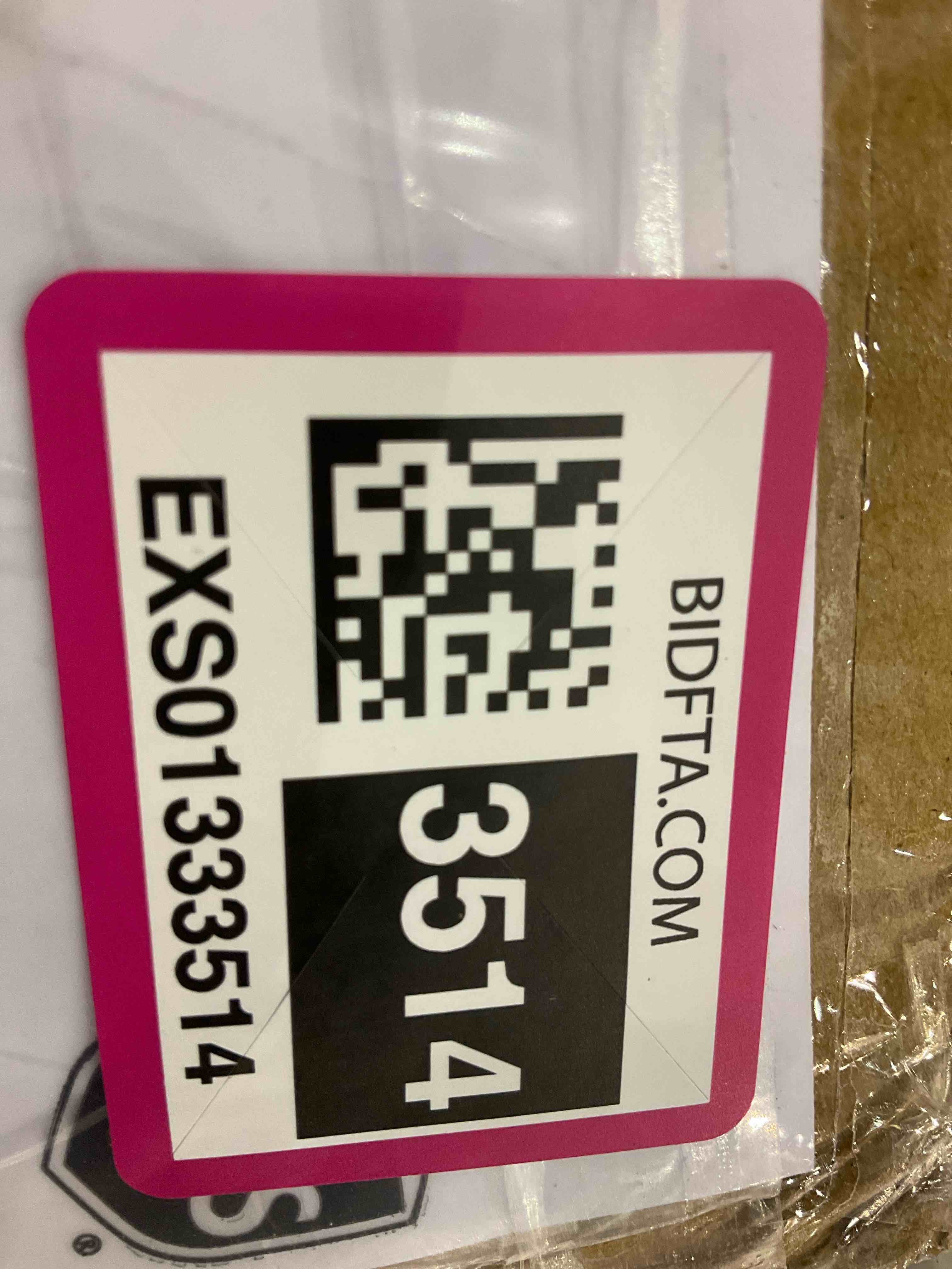 https://s3.amazonaws.com/lotting-images-prod/BargainHunt/EXS01333514_1712758031202.jpeg