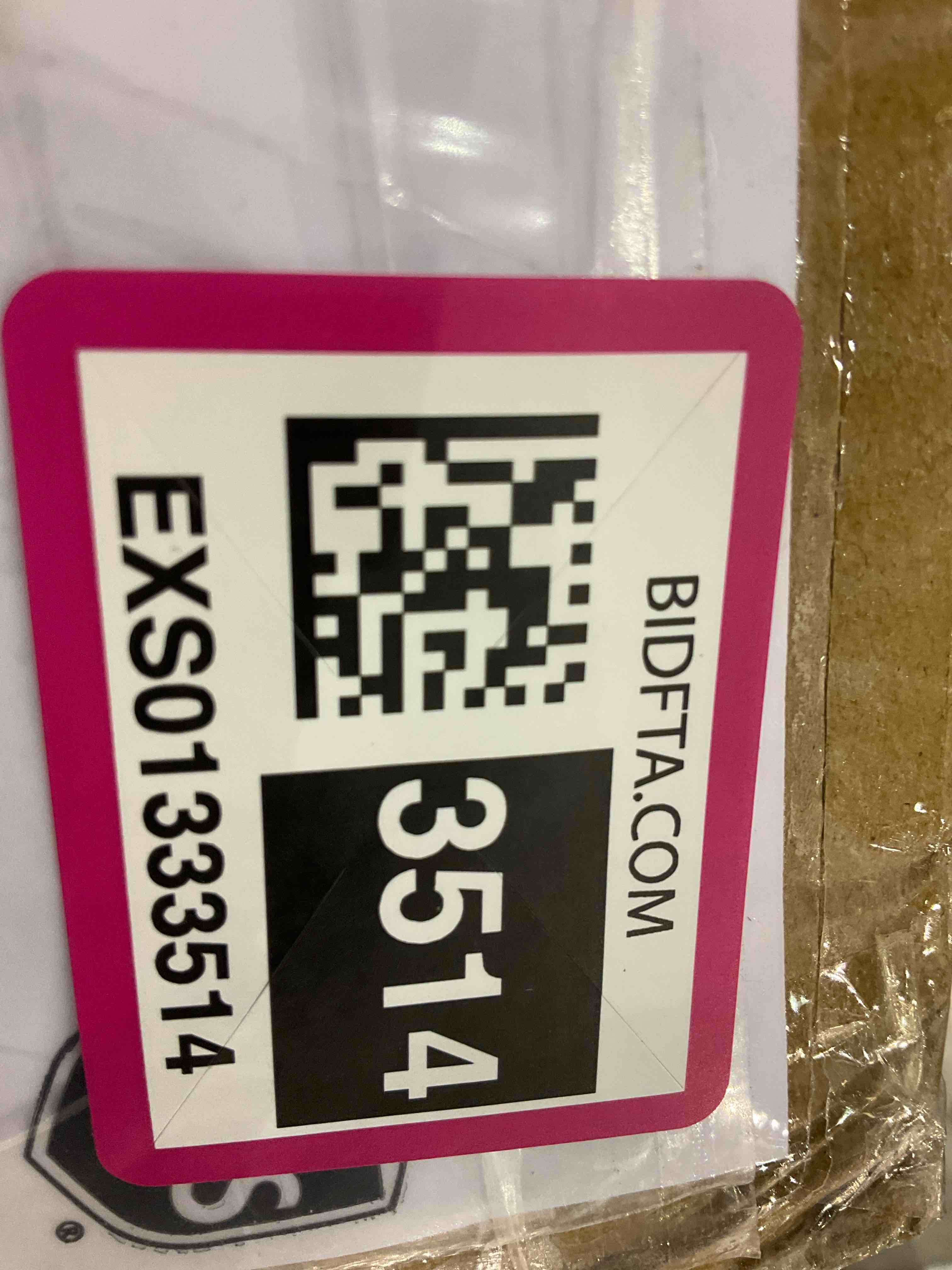 https://s3.amazonaws.com/lotting-images-prod/BargainHunt/EXS01333514_1712758032177.jpeg