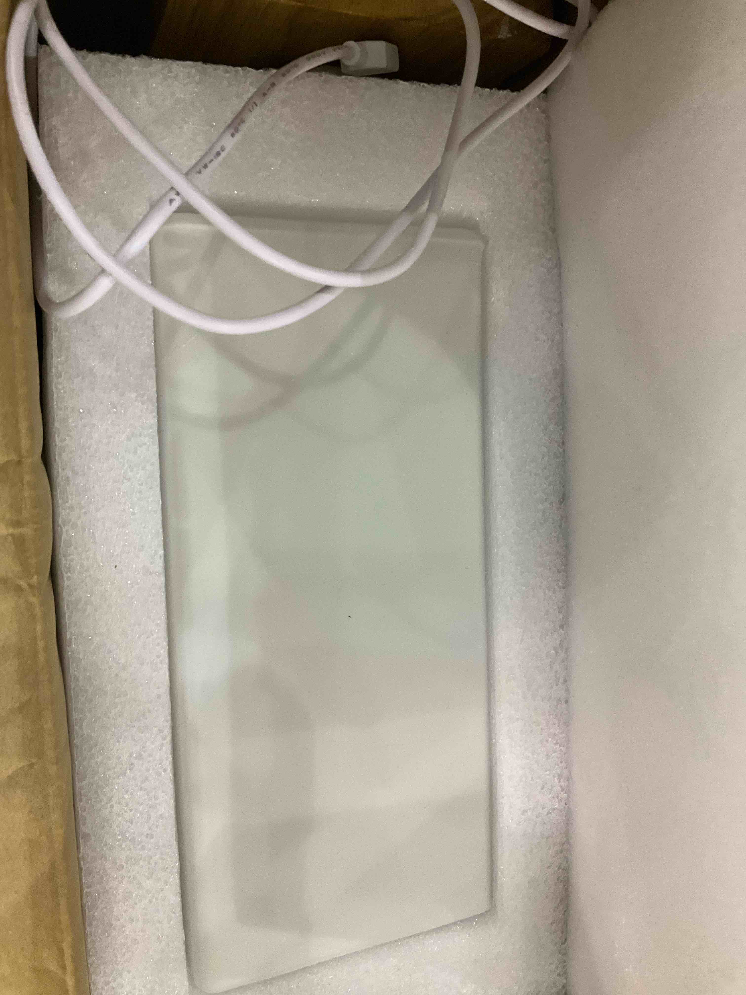 https://s3.amazonaws.com/lotting-images-prod/BargainHunt/EXS01333520_1712758652853.jpeg