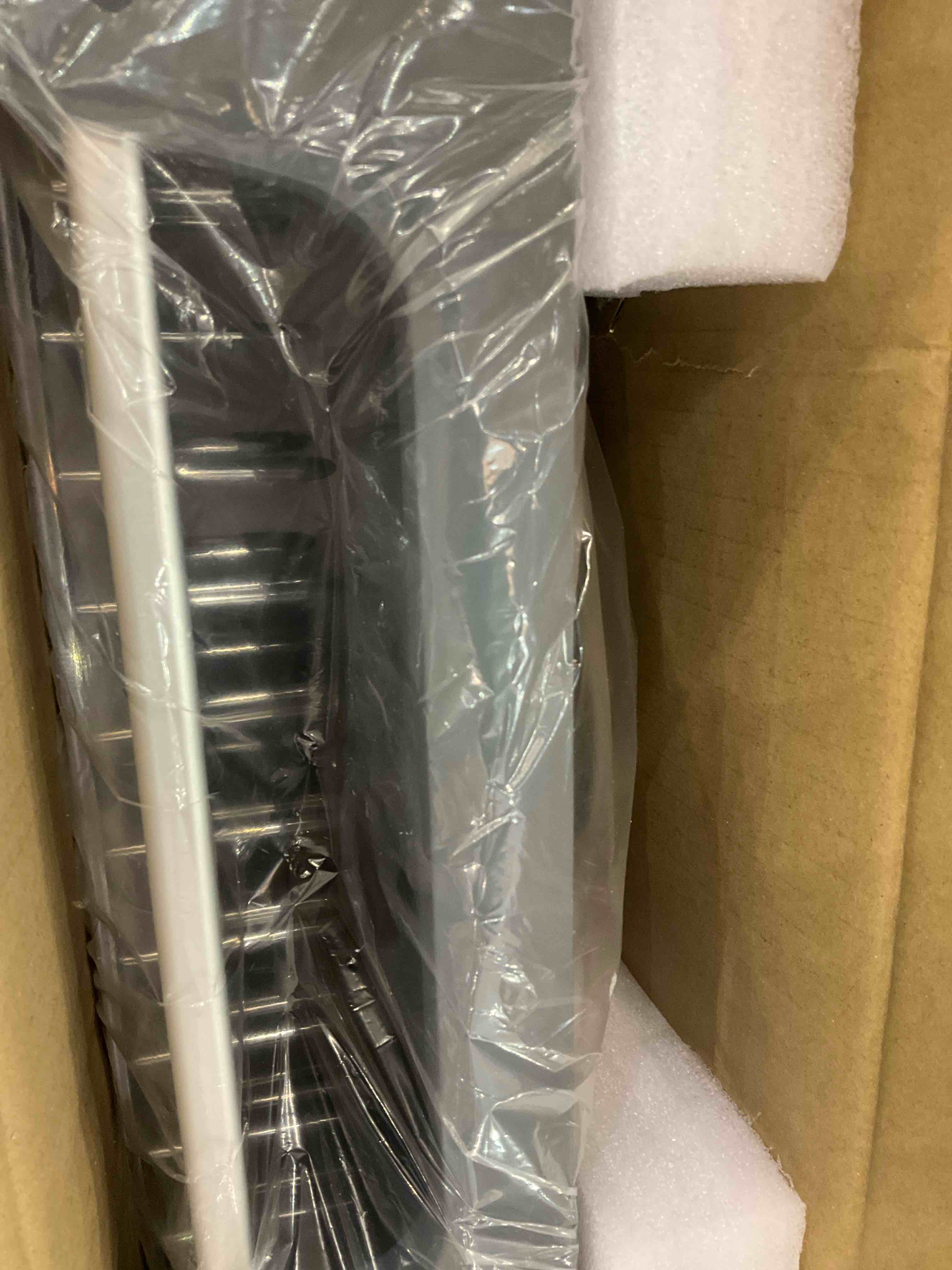 https://s3.amazonaws.com/lotting-images-prod/BargainHunt/EXS01333534_1712760062561.jpeg