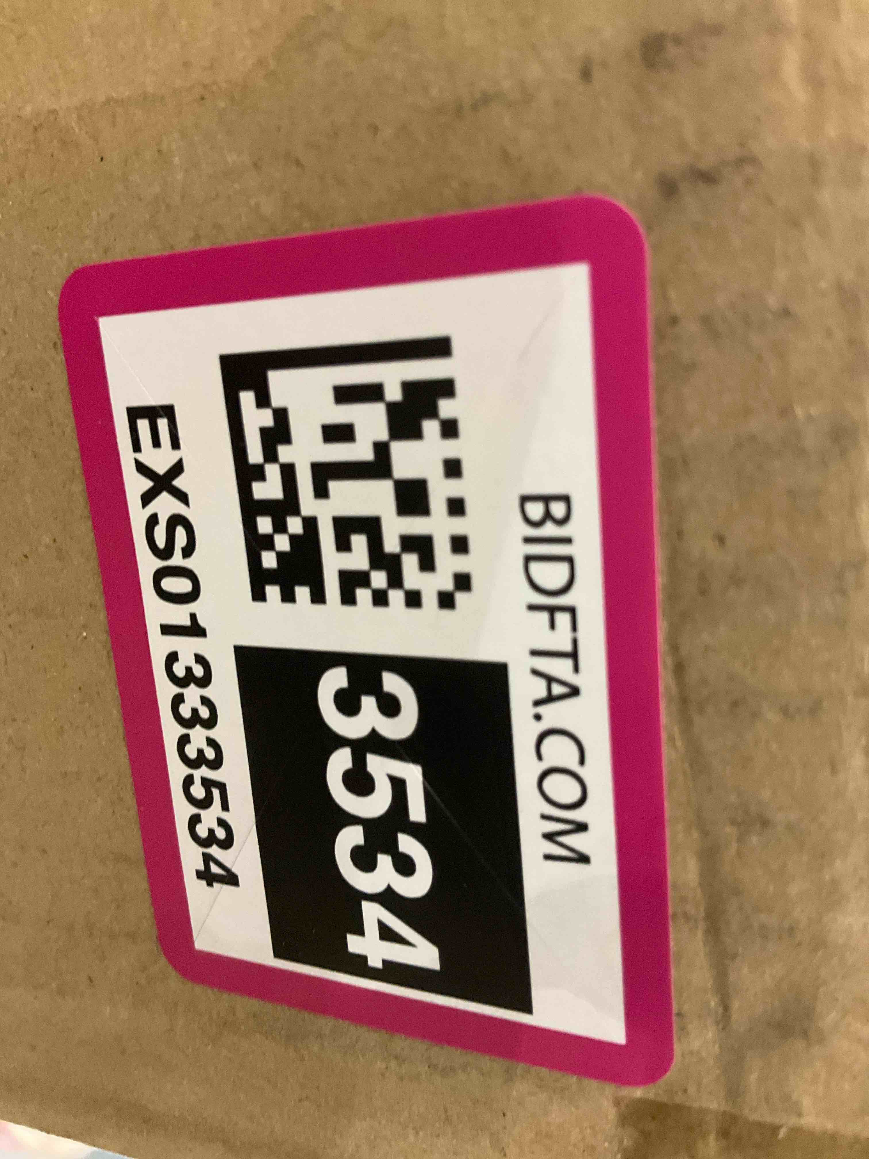 https://s3.amazonaws.com/lotting-images-prod/BargainHunt/EXS01333534_1712760089785.jpeg