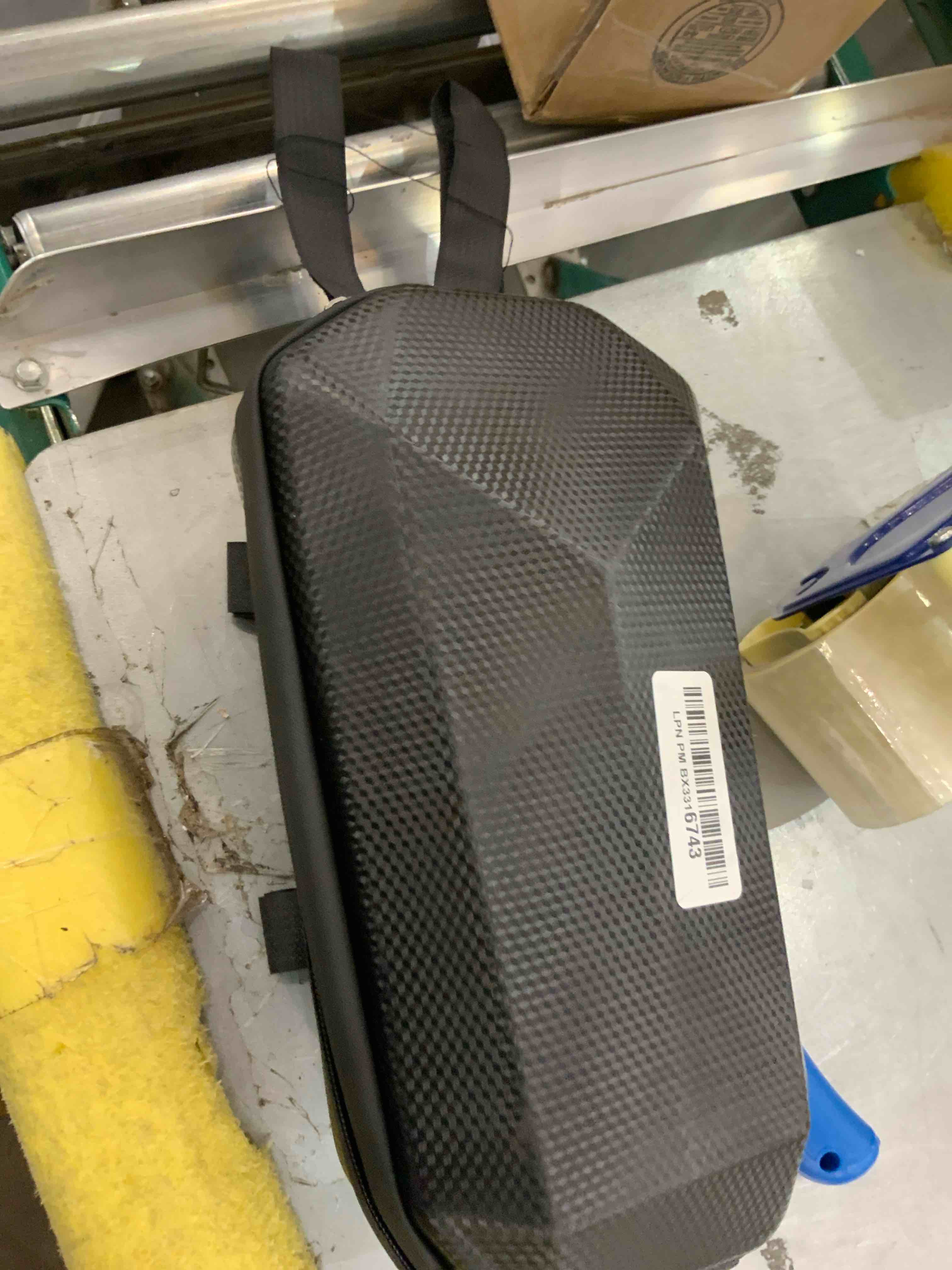 https://s3.amazonaws.com/lotting-images-prod/BargainHunt/EXS01333682_1712940116850.jpeg