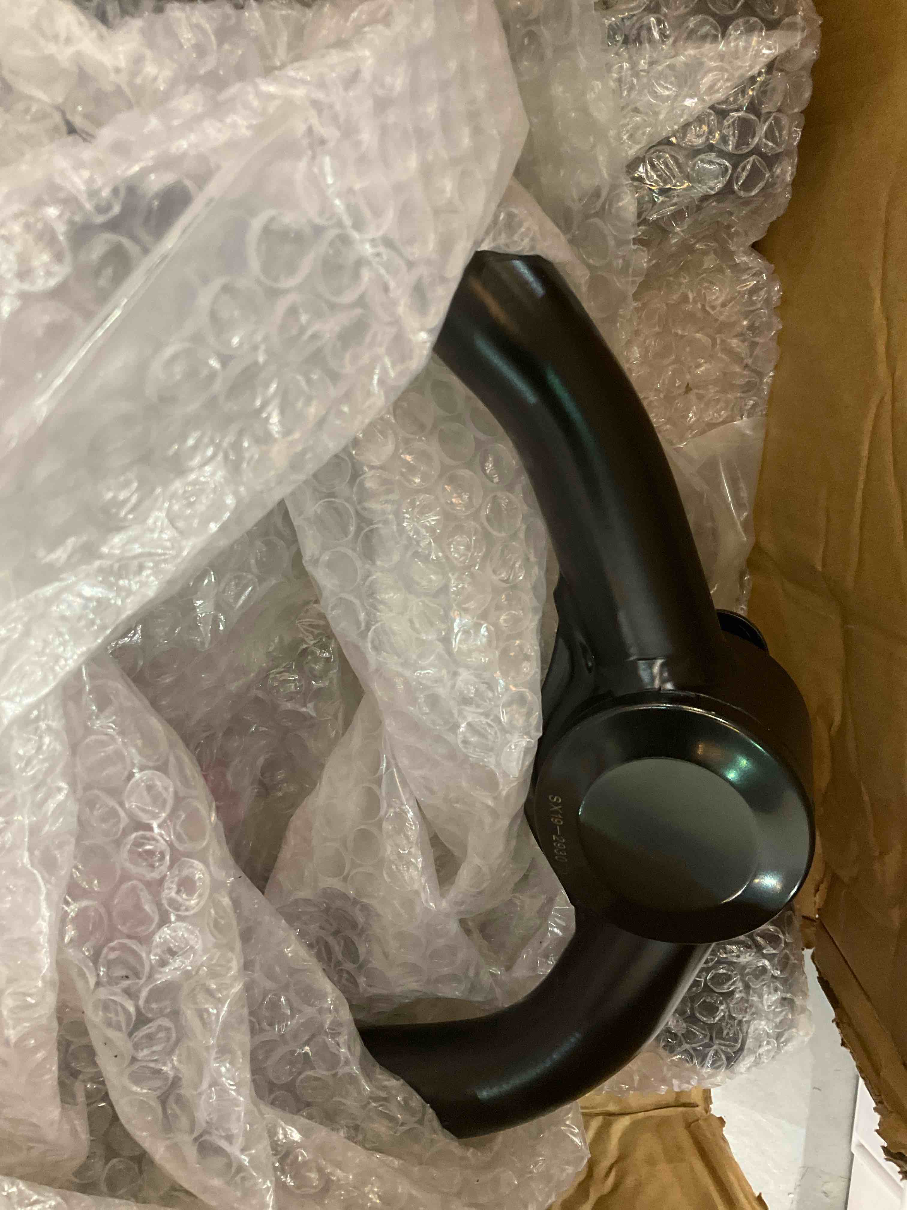 https://s3.amazonaws.com/lotting-images-prod/BargainHunt/EXS01333768_1713199587928.jpeg