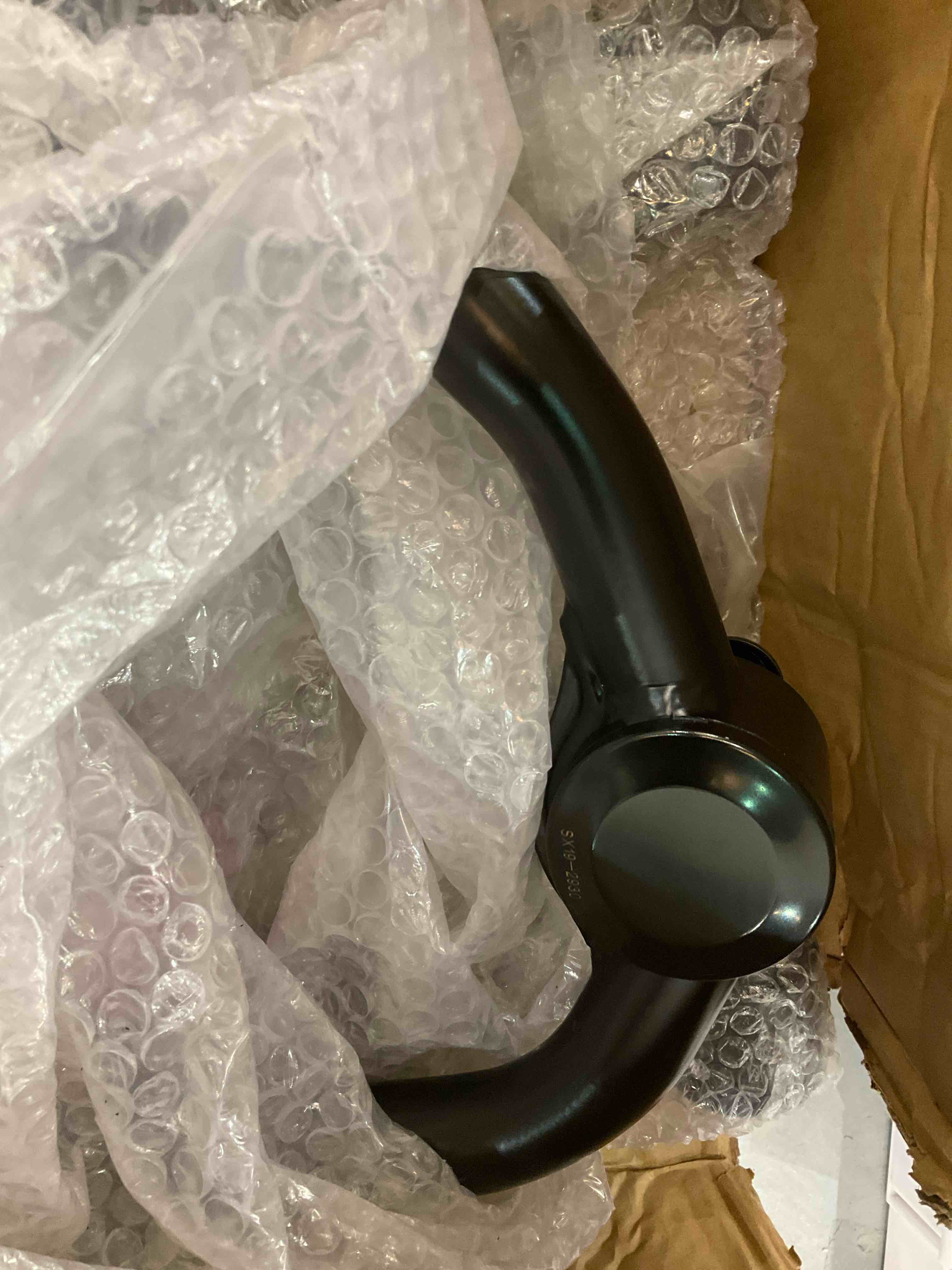 https://s3.amazonaws.com/lotting-images-prod/BargainHunt/EXS01333768_1713199589406.jpeg