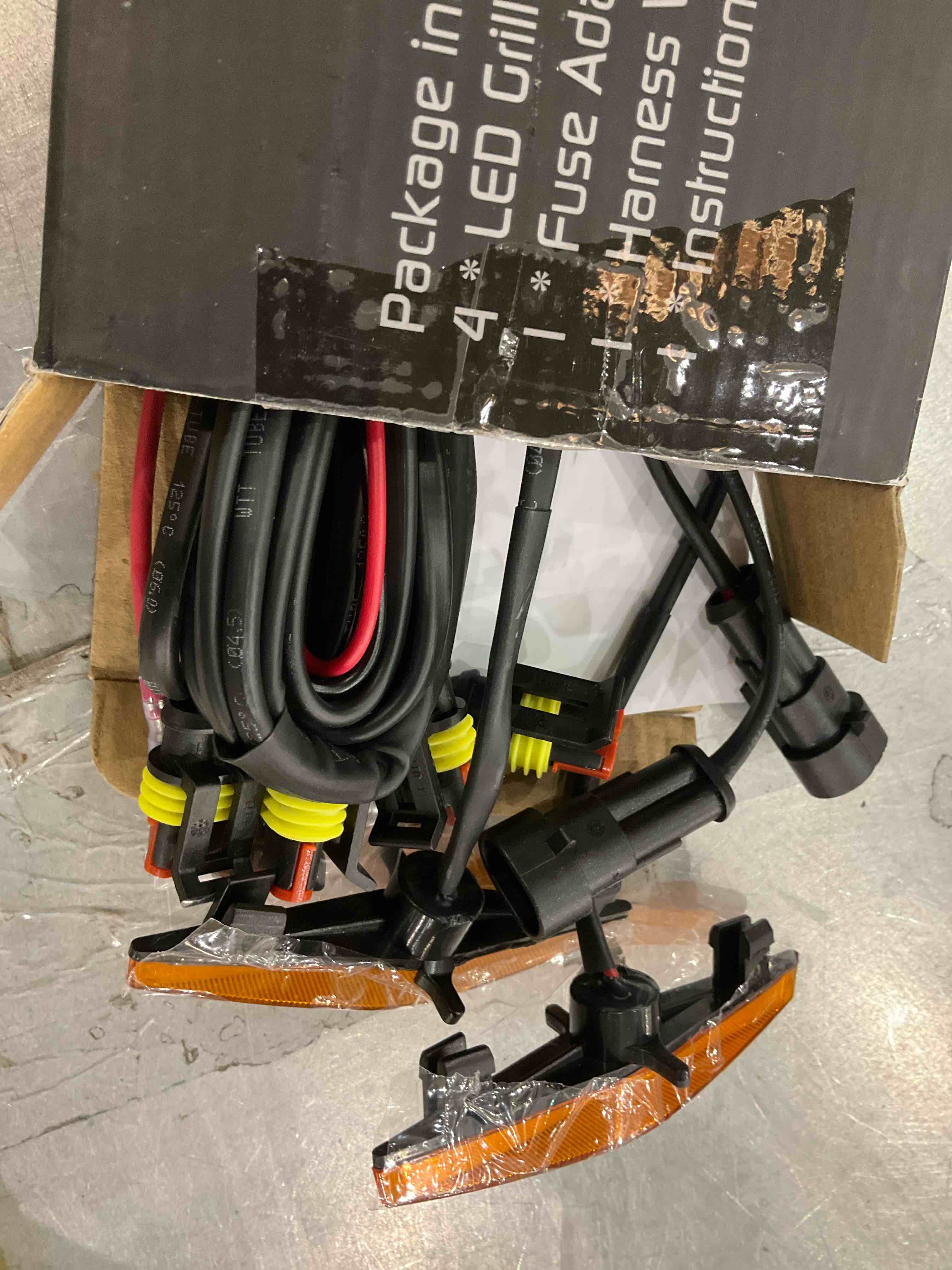 https://s3.amazonaws.com/lotting-images-prod/BargainHunt/EXS01333914_1713362777031.jpeg