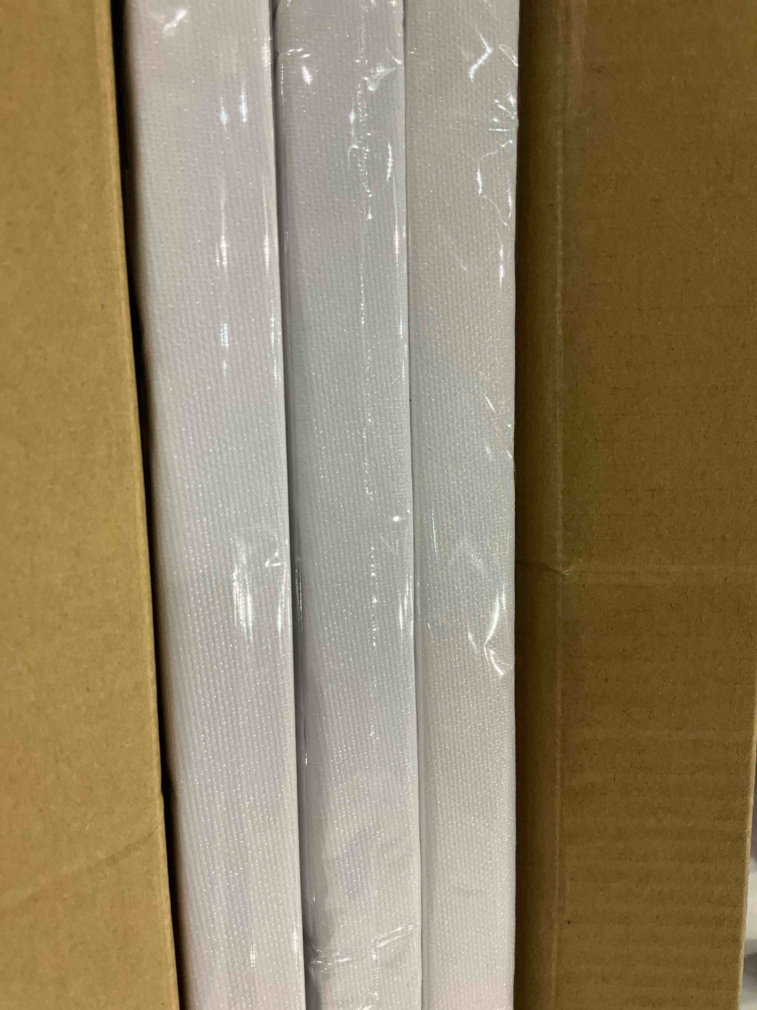 https://s3.amazonaws.com/lotting-images-prod/BargainHunt/EXS01333978_1713441898935.jpeg