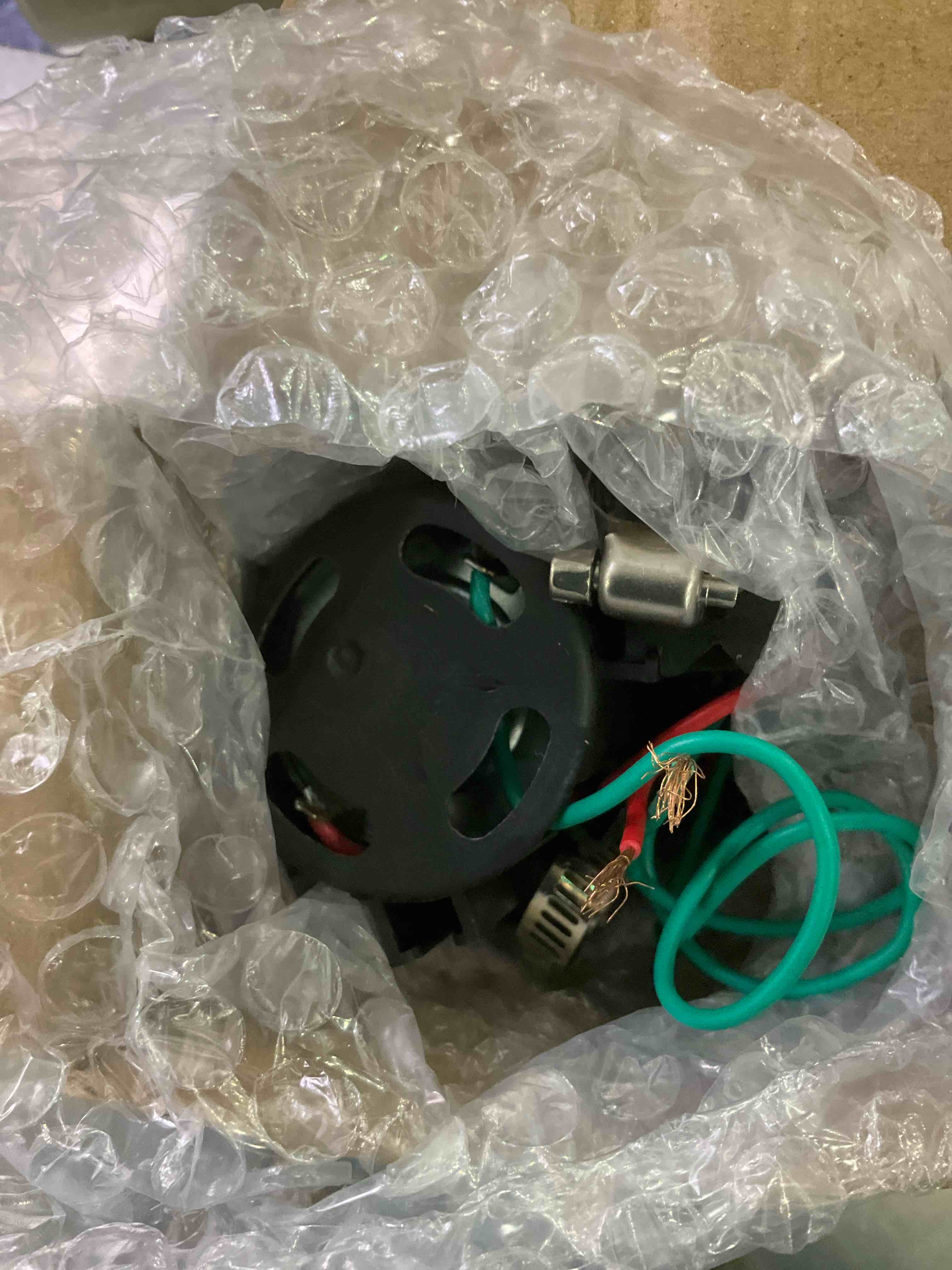 https://s3.amazonaws.com/lotting-images-prod/BargainHunt/EXS01334002_1712677126407.jpeg