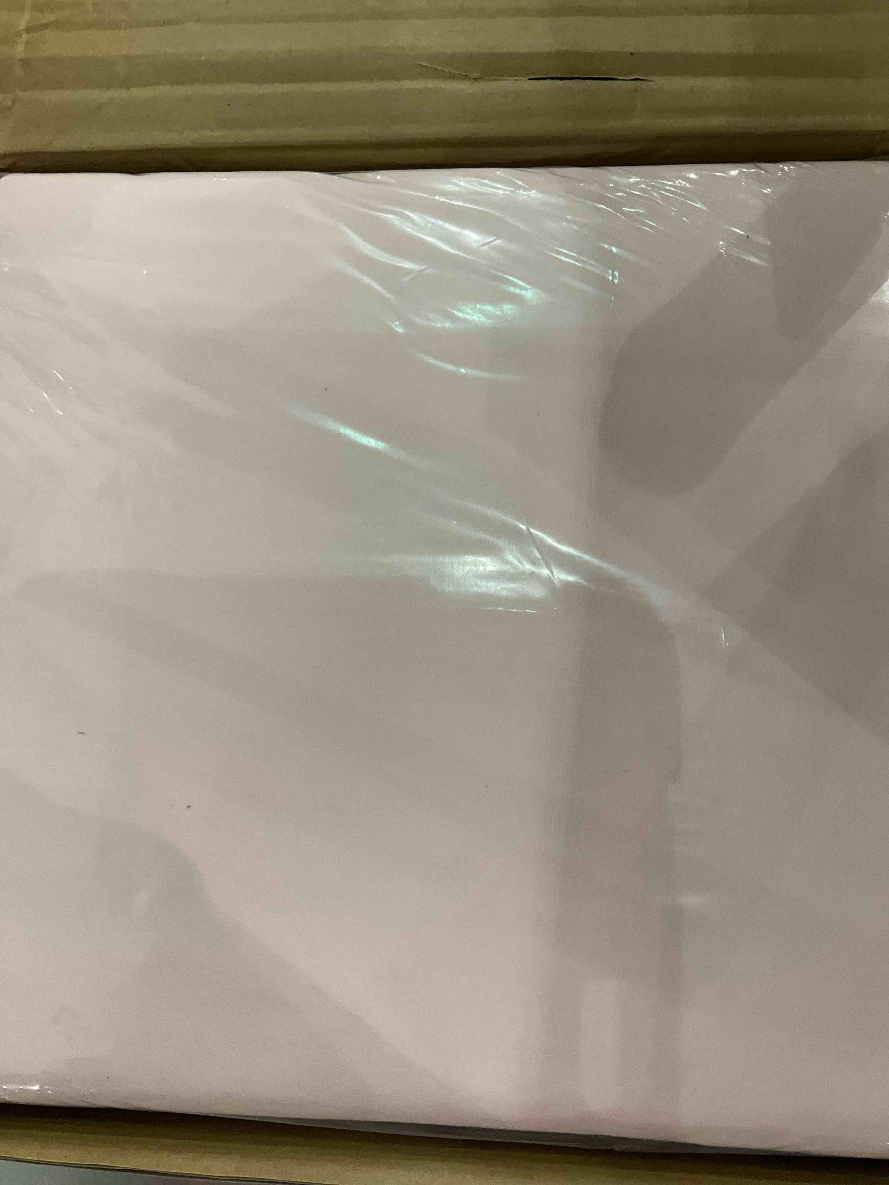 https://s3.amazonaws.com/lotting-images-prod/BargainHunt/EXS01334157_1712834839284.jpeg